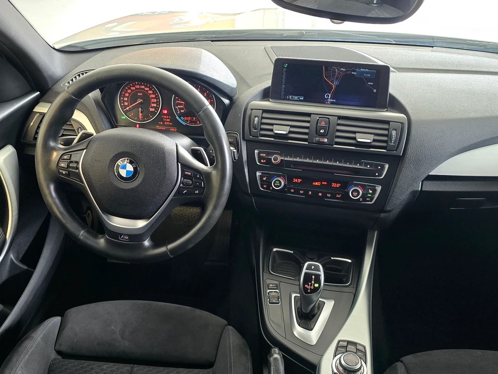 BMW M135i xDrive Steptronic-image-8