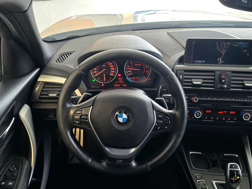 BMW M135i xDrive Steptronic-image-7