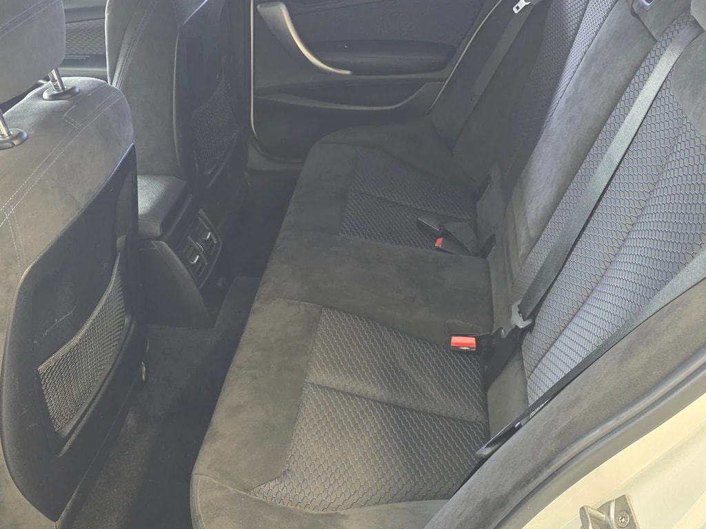 BMW M135i xDrive Steptronic-image-10