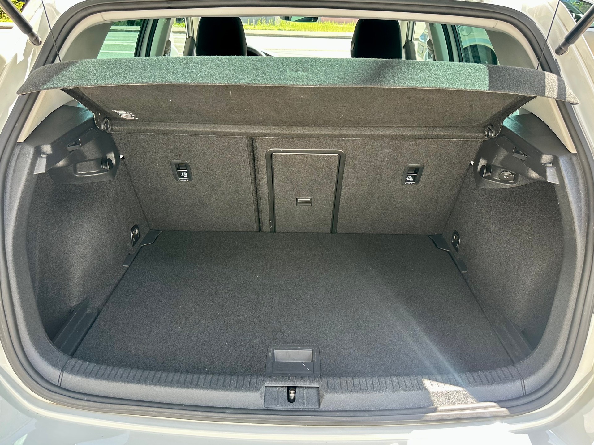 VW Golf 1.5 TSI EVO R Line DSG-image-19