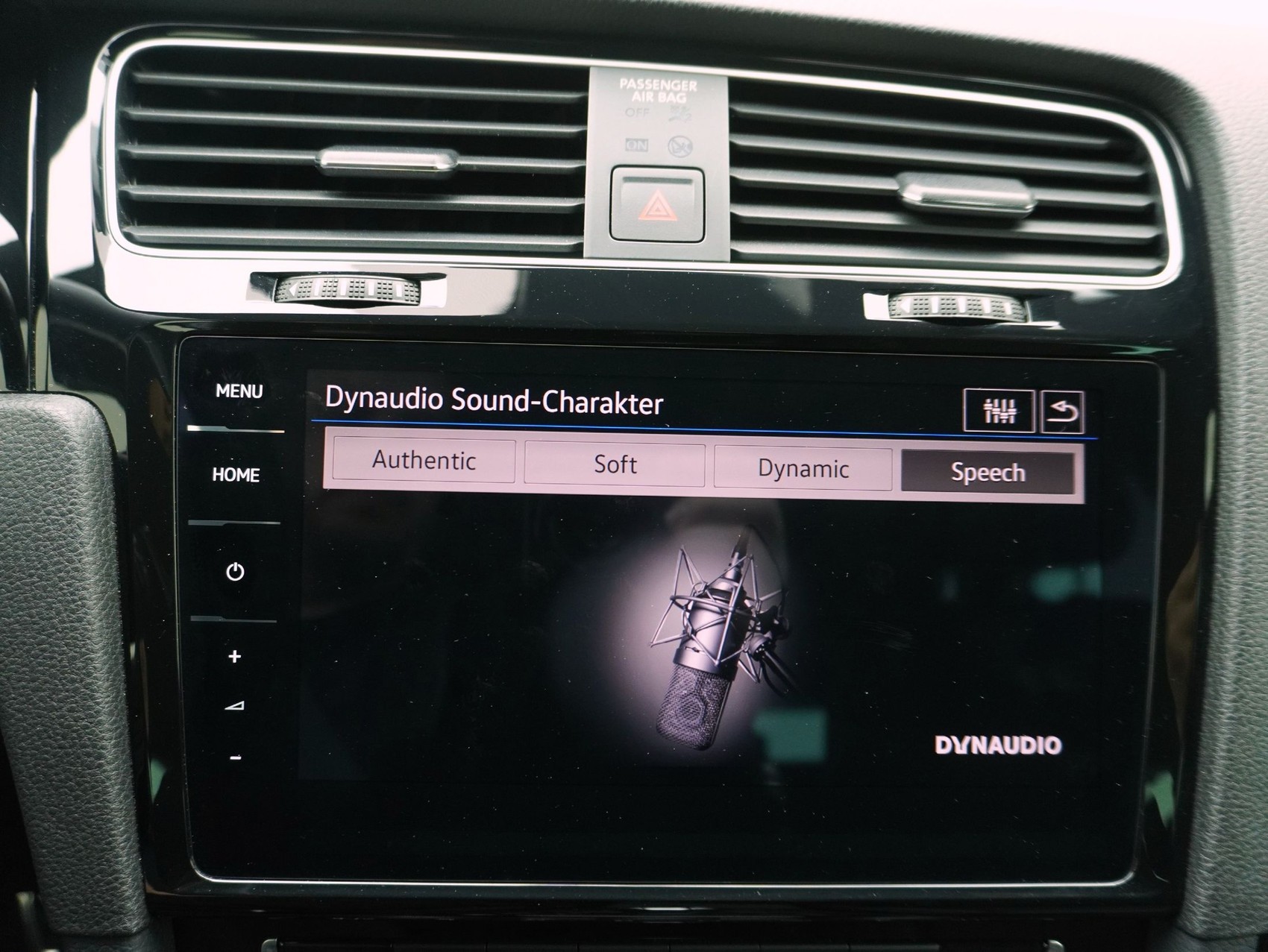 VW Golf 7 Variant 2.0 TSI DSG R 4Motion-image-23