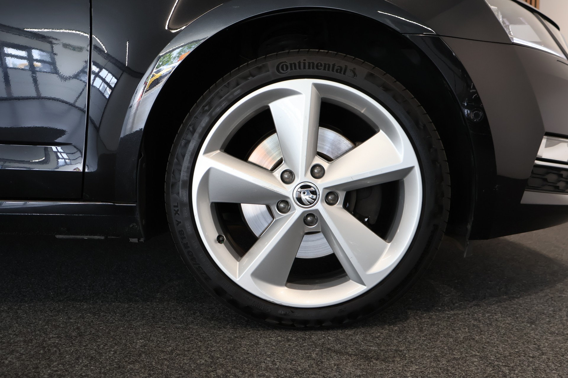 SKODA Octavia Combi 2.0 TDI Style 4x4 DSG-image-29