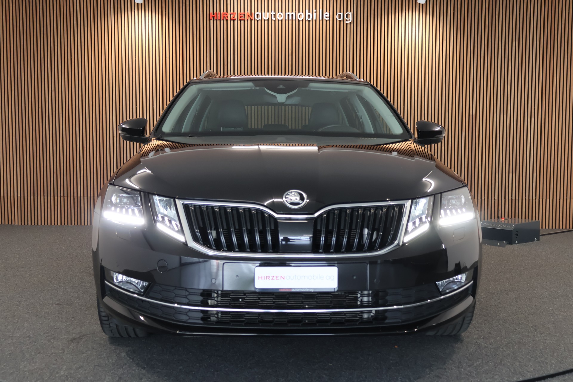 SKODA Octavia Combi 2.0 TDI Style 4x4 DSG-image-31