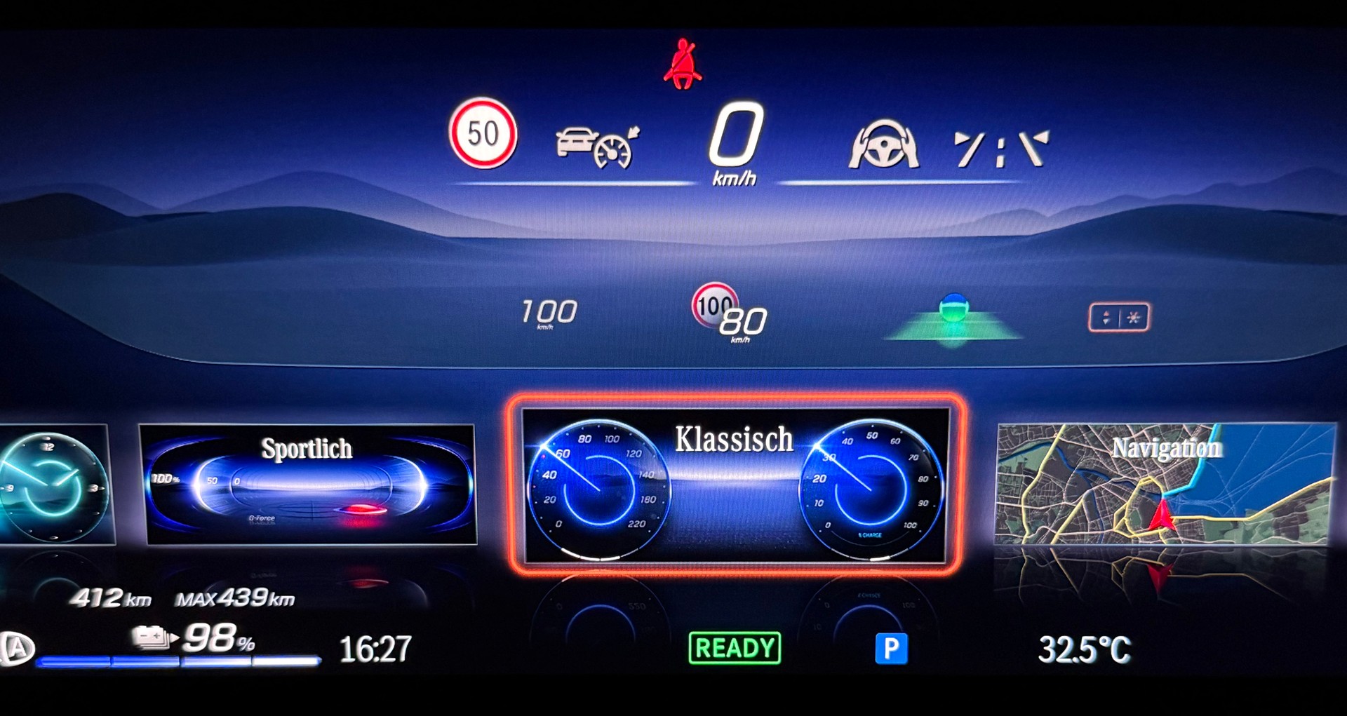 MERCEDES-BENZ EQA 350 AMG Line 4Matic Swiss Star-image-19