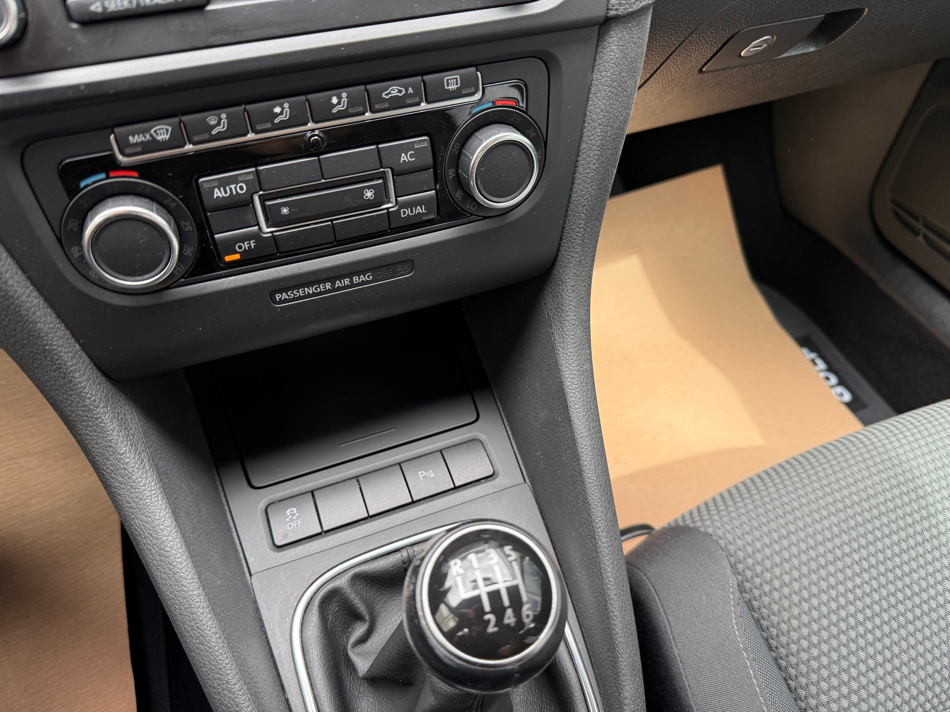 VW Golf 1.4 TSI Comfortline *Frisch ab MFK *Steuerkette frisch ersetzt *2 Schlüssel *8 Fach bereift *Climatronic-image-10