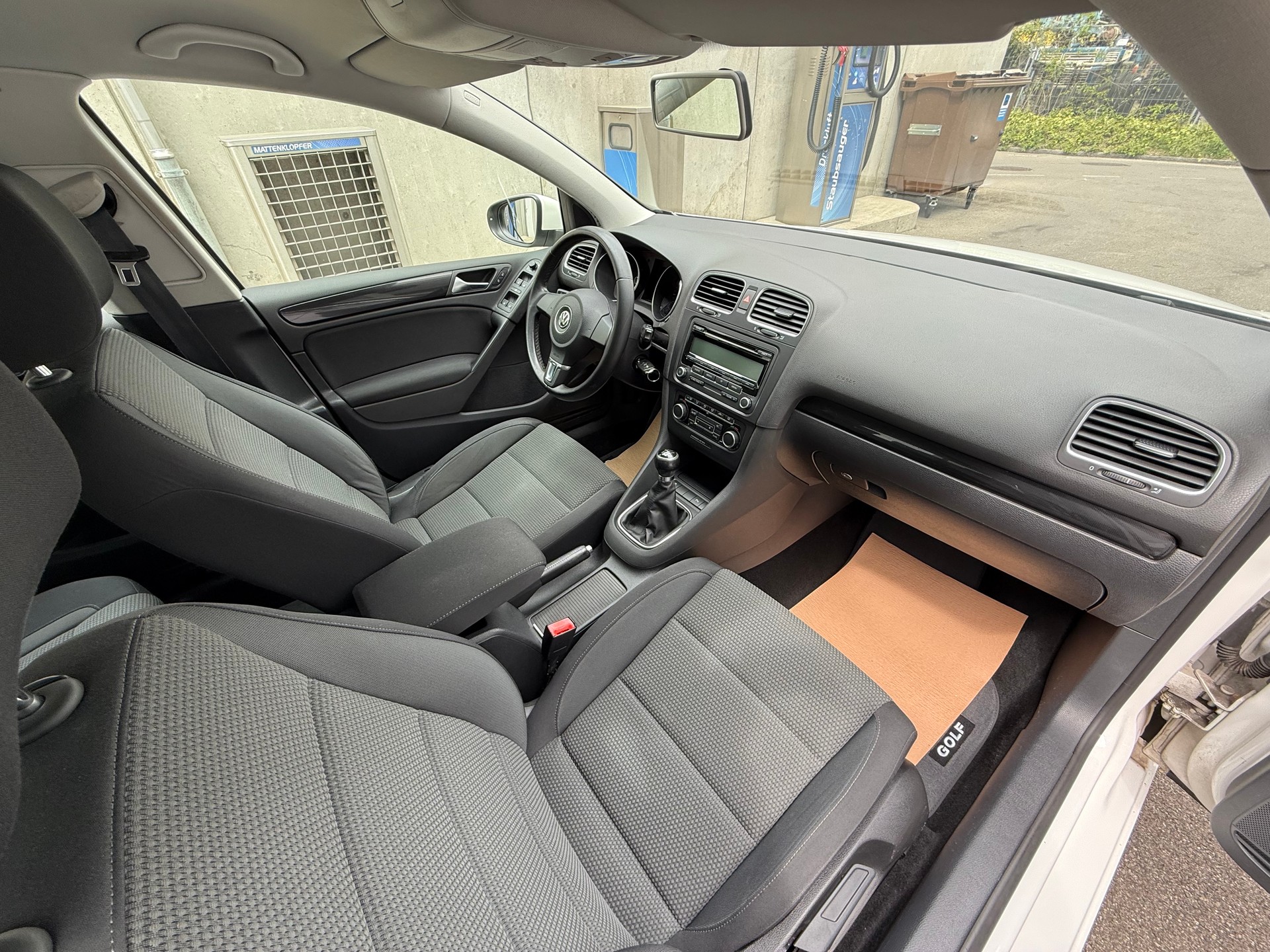 VW Golf 1.4 TSI Comfortline *Frisch ab MFK *Steuerkette frisch ersetzt *2 Schlüssel *8 Fach bereift *Climatronic-image-14