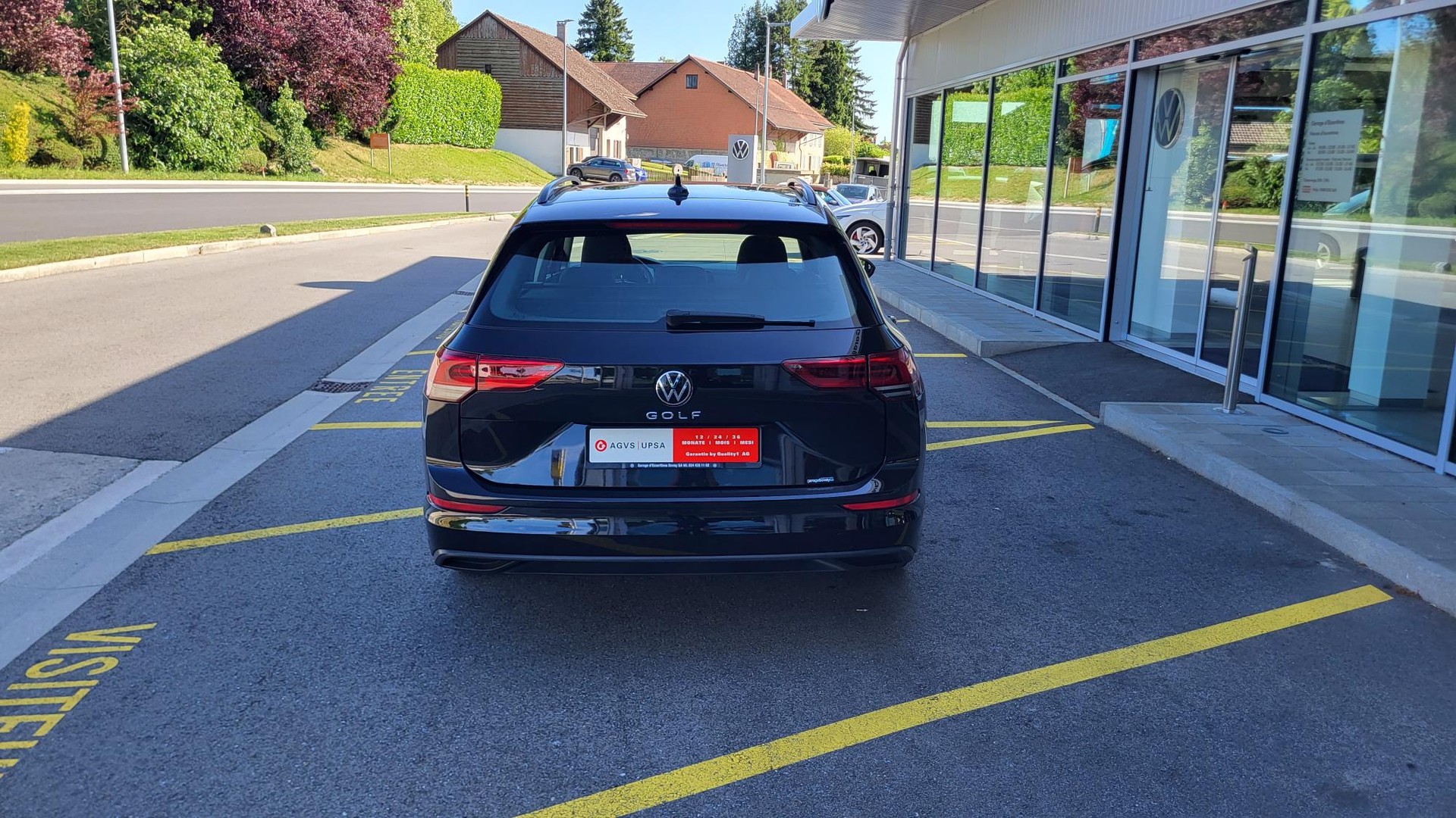 VW Golf Variant 1.0 TSI Value-image-5
