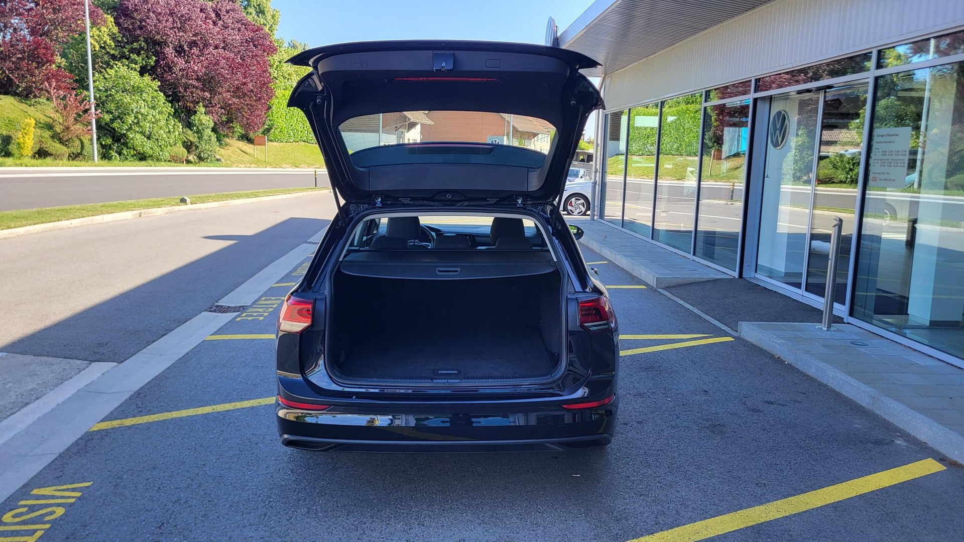 VW Golf Variant 1.0 TSI Value-image-6