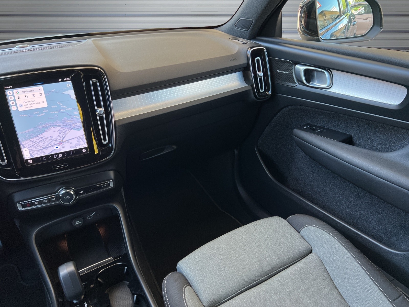 VOLVO XC40 B4 Benzin Mild Hybrid AWD Plus Dark DCT-image-13