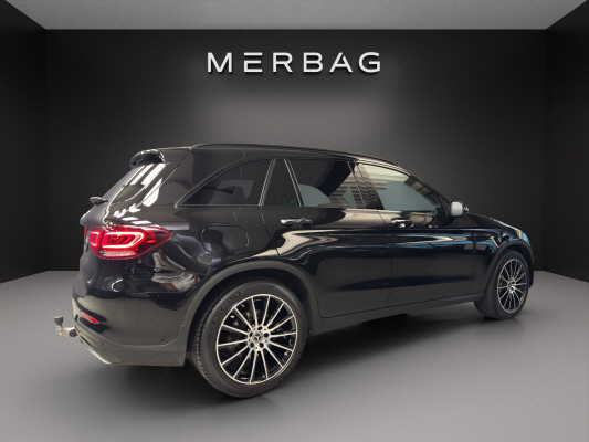 MERCEDES-BENZ GLC 200 AMG Line 4Matic-image-3