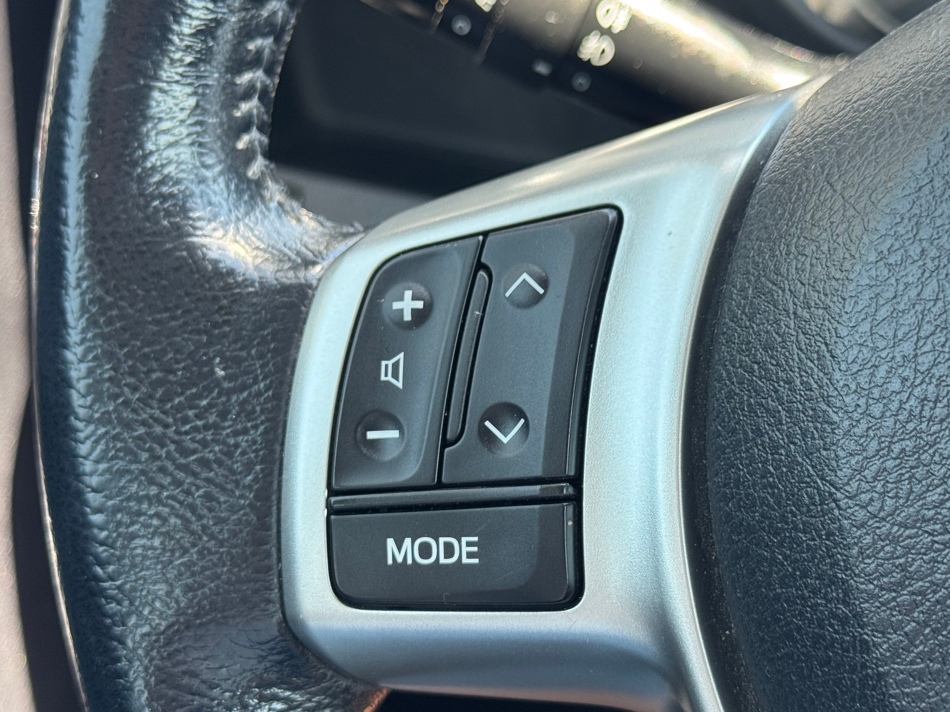 SUBARU Trezia 1.4D Swiss-image-11