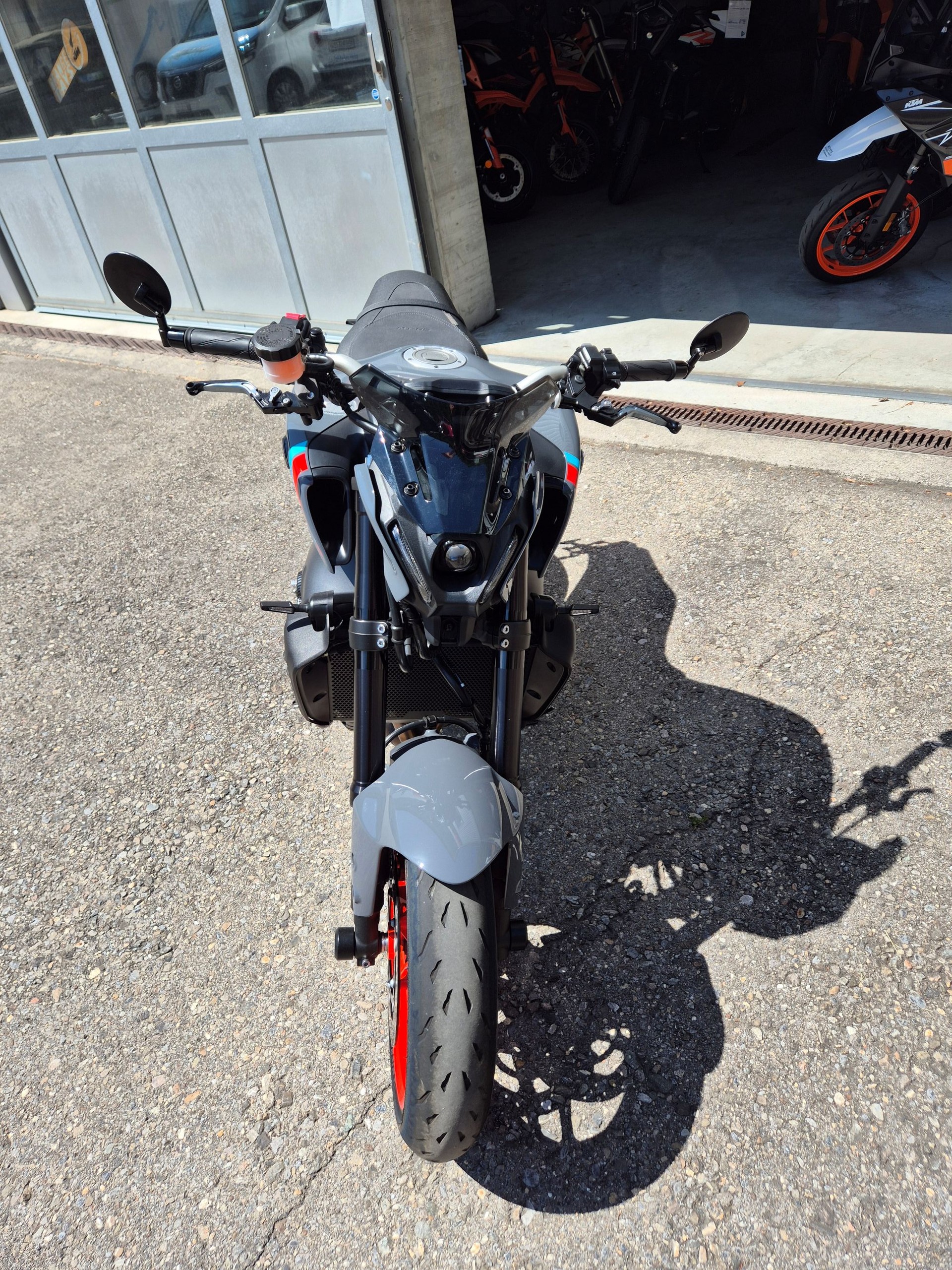 YAMAHA MT-09-image-1