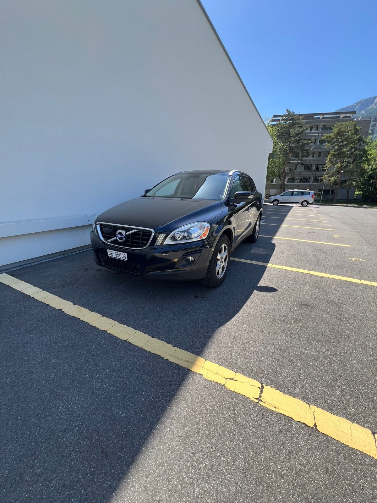 VOLVO XC60 D5 AWD Summum Geartronic-image-1