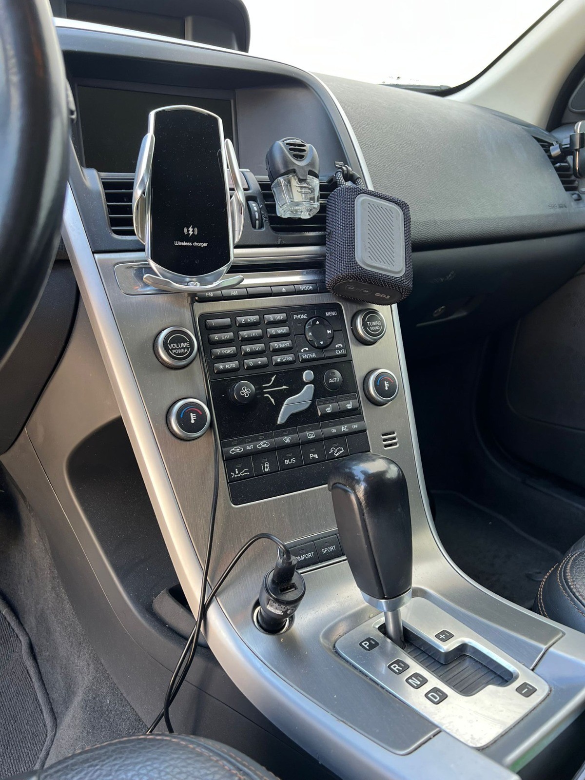 VOLVO XC60 D5 AWD Summum Geartronic-image-8