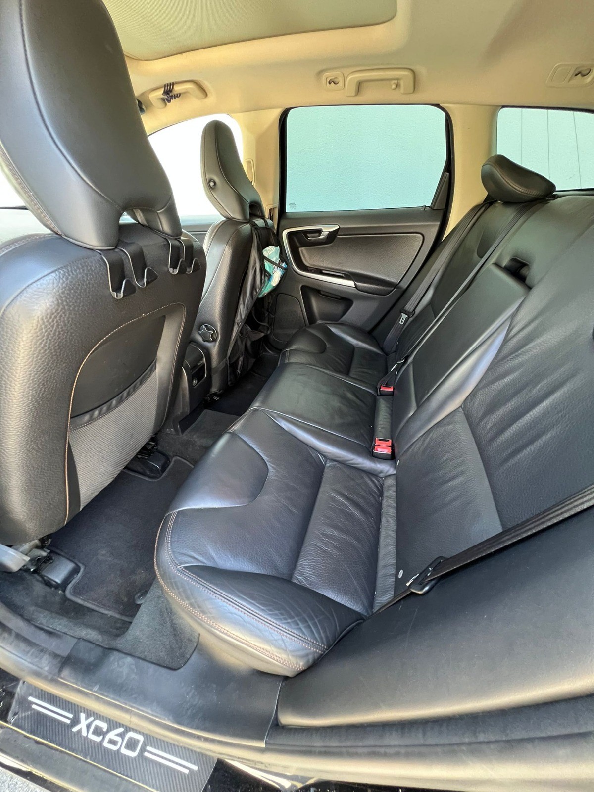 VOLVO XC60 D5 AWD Summum Geartronic-image-9