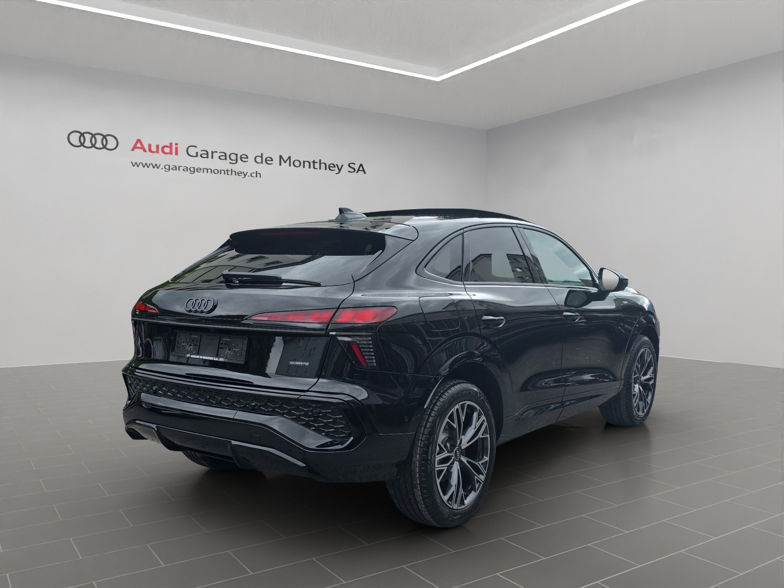 AUDI Q3 Sportback TDI quattro 142 kW S tronic-image-3