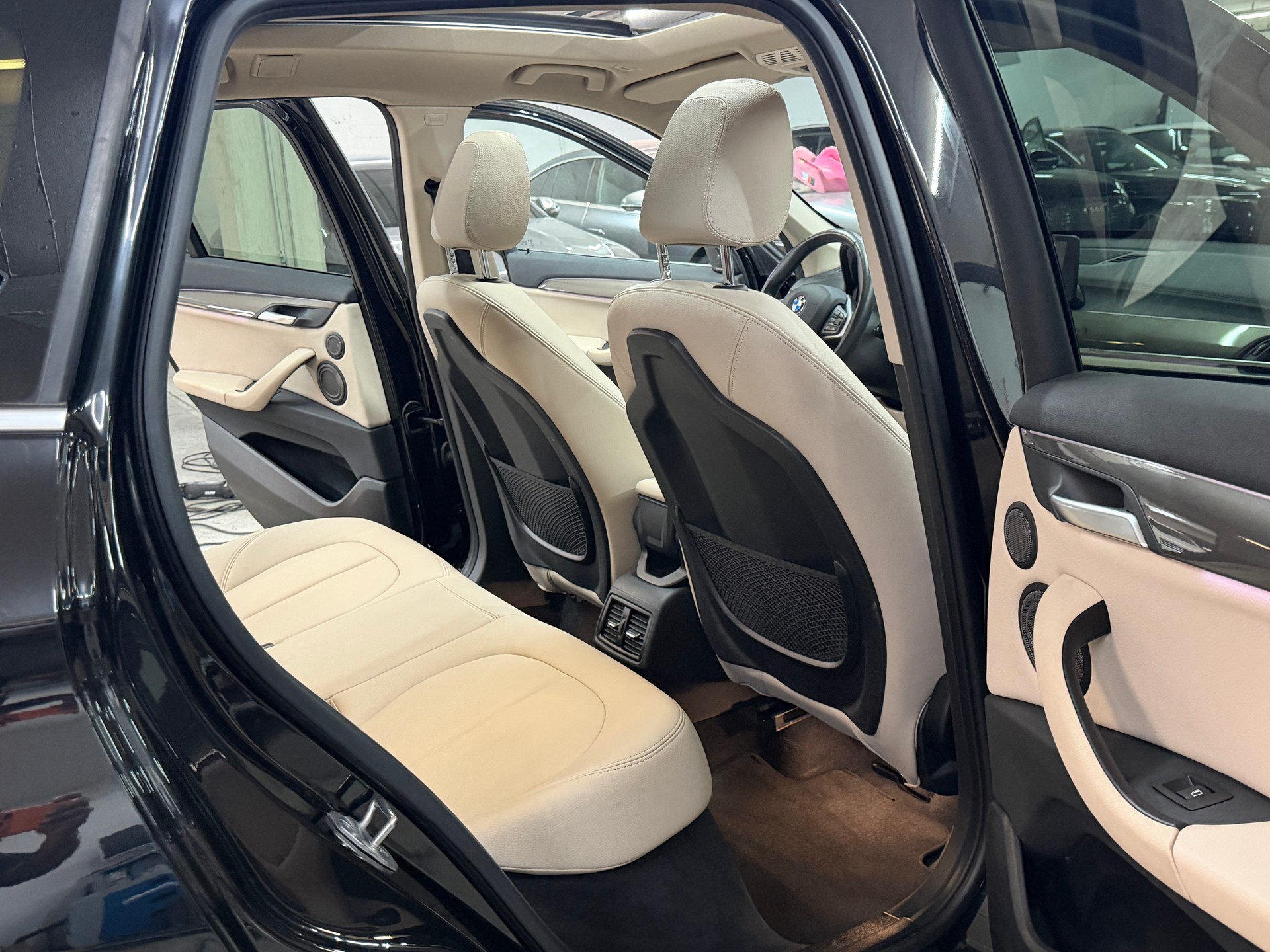 BMW X1 xDrive 25e xLine Steptronic-image-11