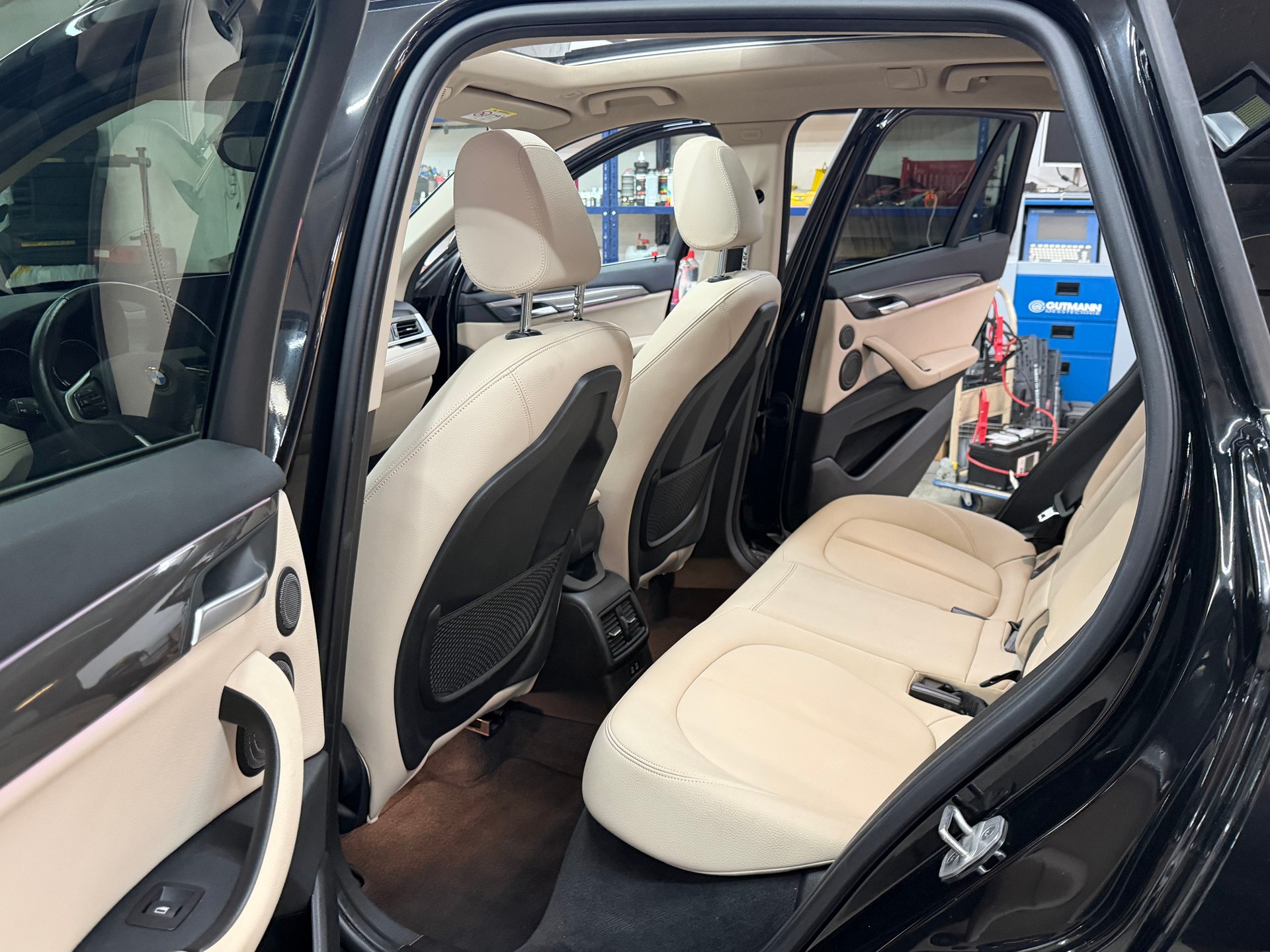 BMW X1 xDrive 25e xLine Steptronic-image-9