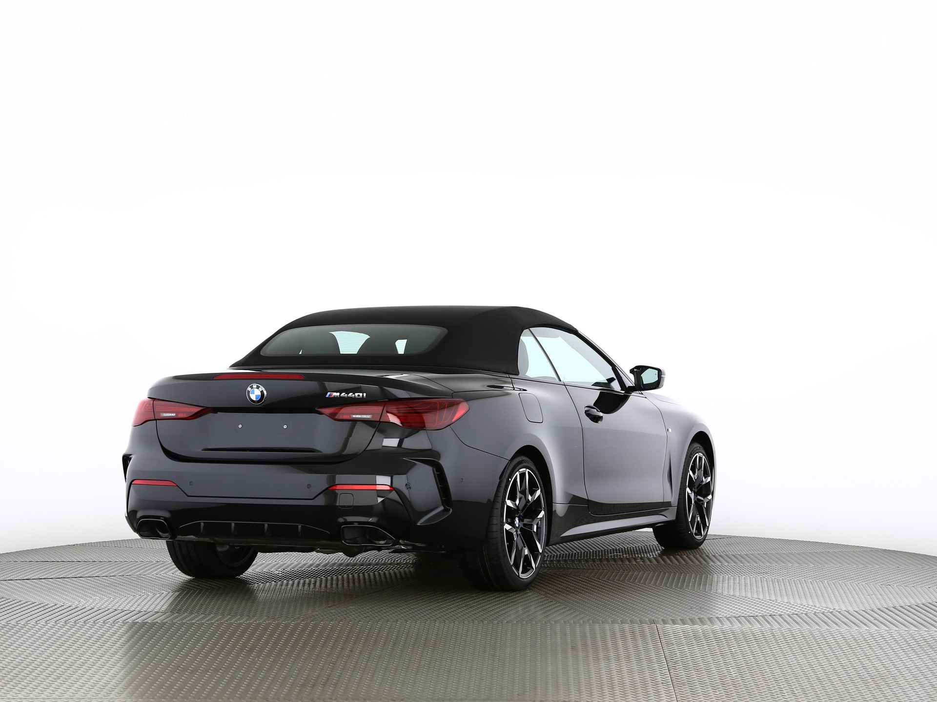 BMW M440i xDrive Gran Coupé-image-1