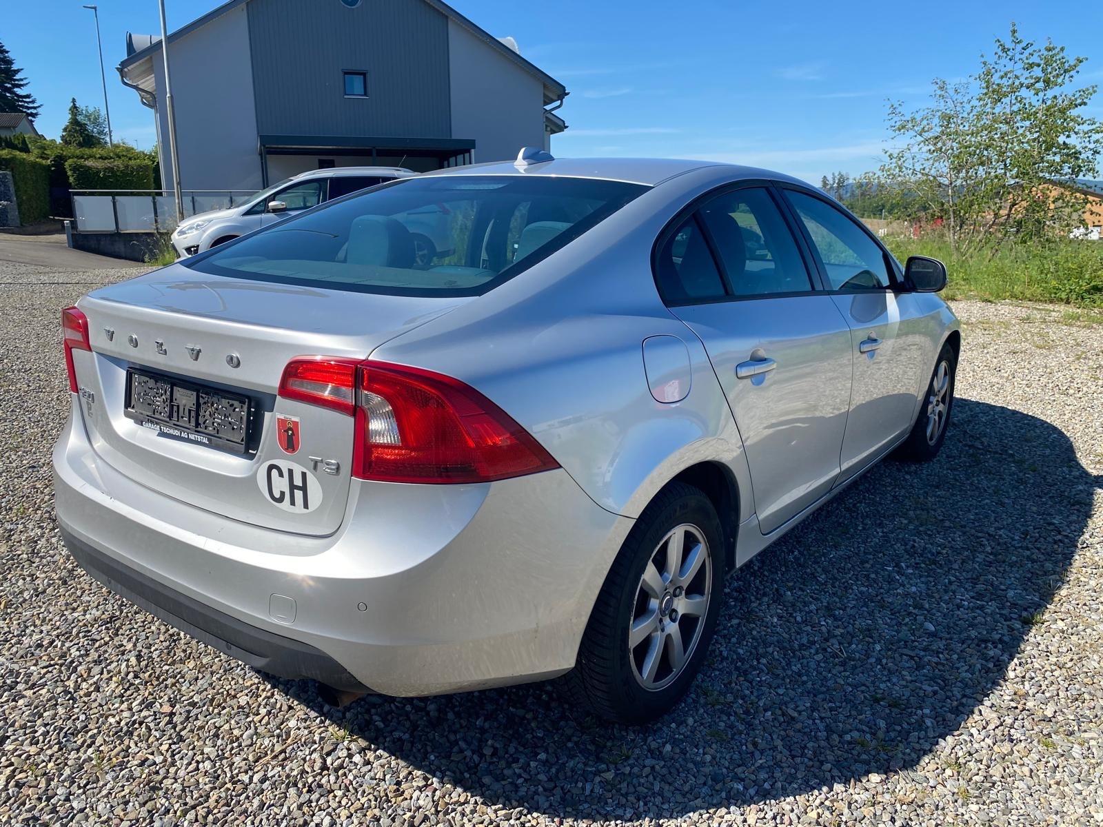 VOLVO S60 T3 Momentum-image-6