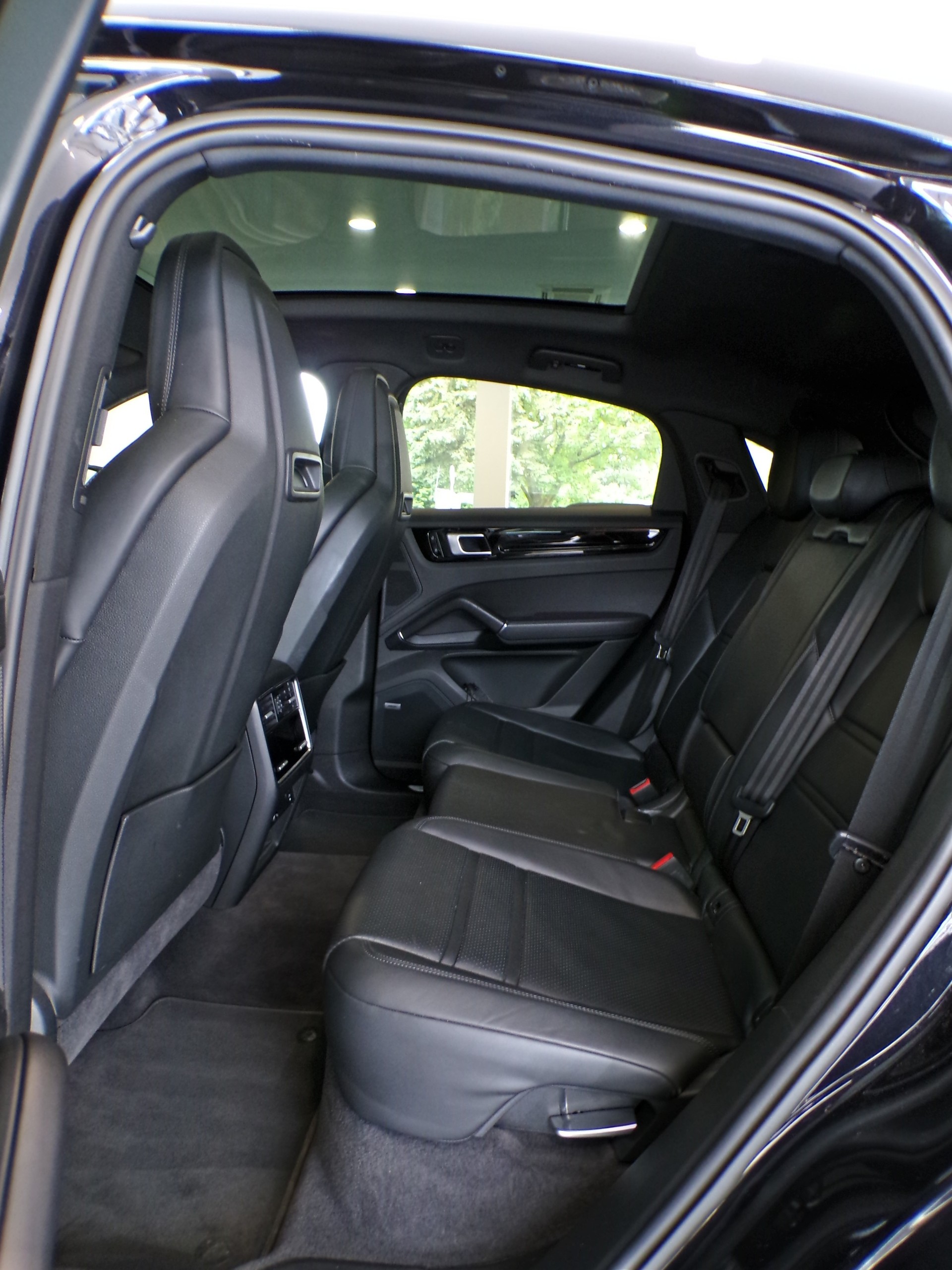 PORSCHE Cayenne Coupé-image-18