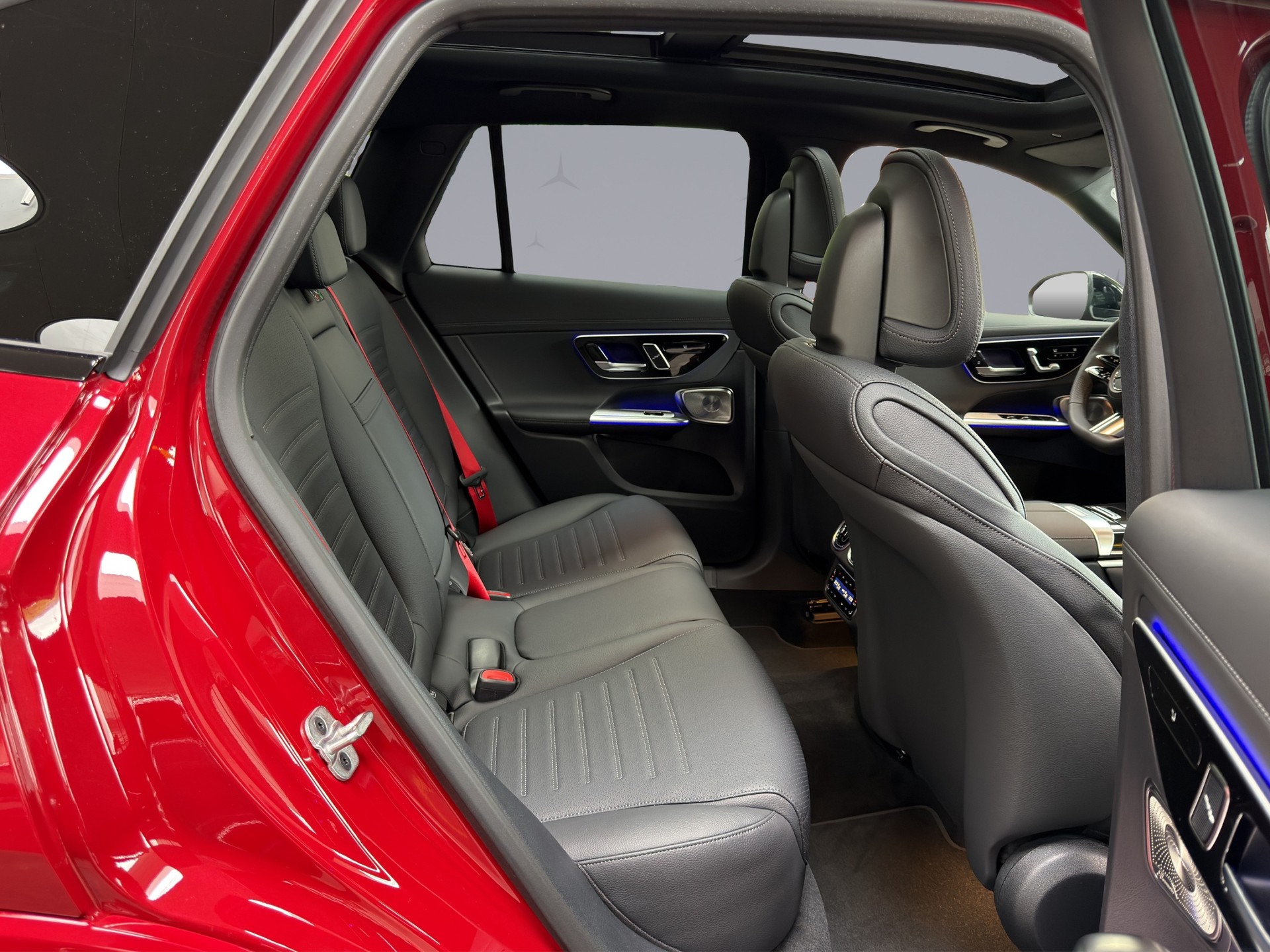 MERCEDES-BENZ GLC 220 d AMG Line 4matic-image-17