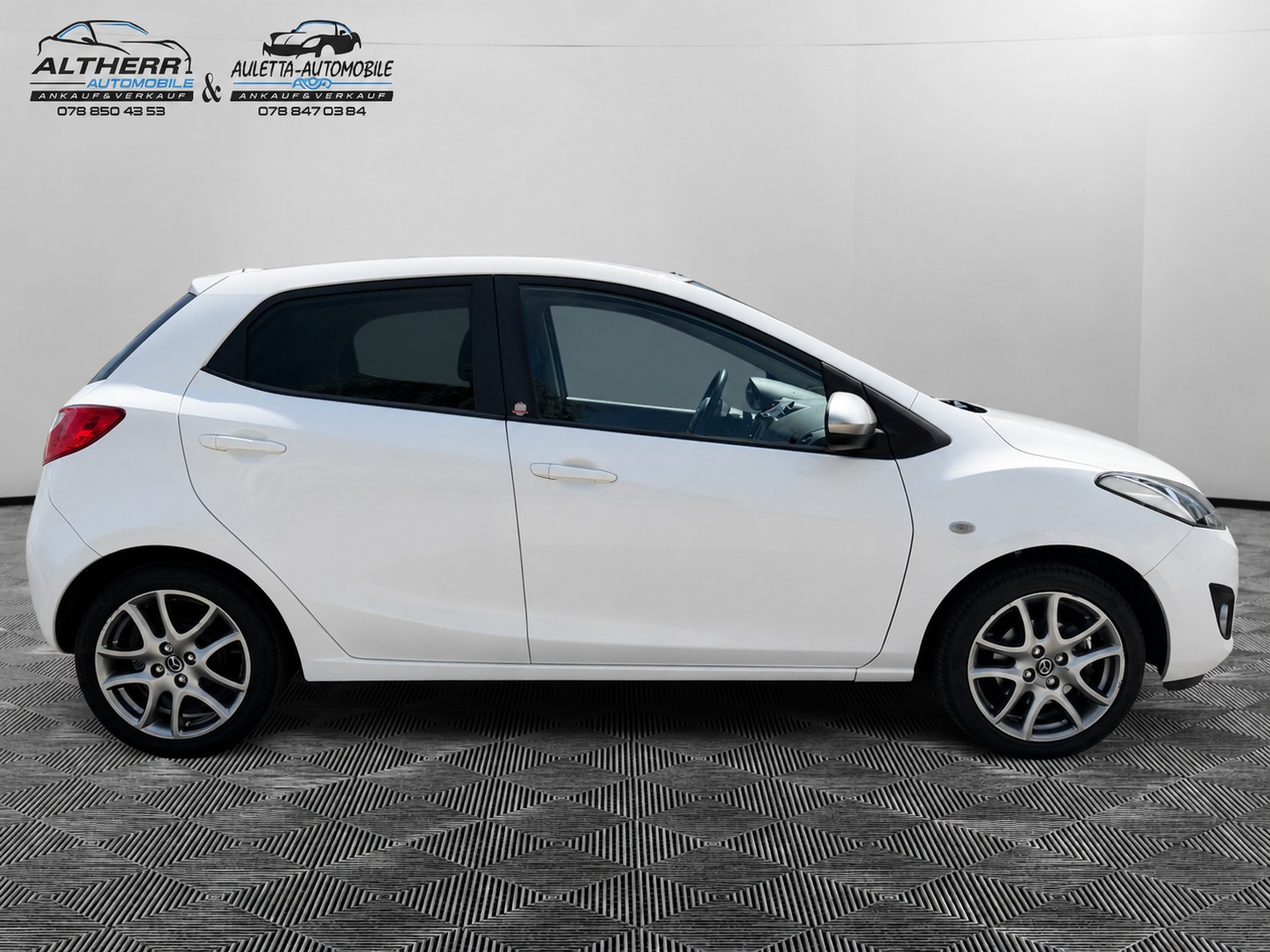 MAZDA 2 1.3i 16V Exclusive-image-7