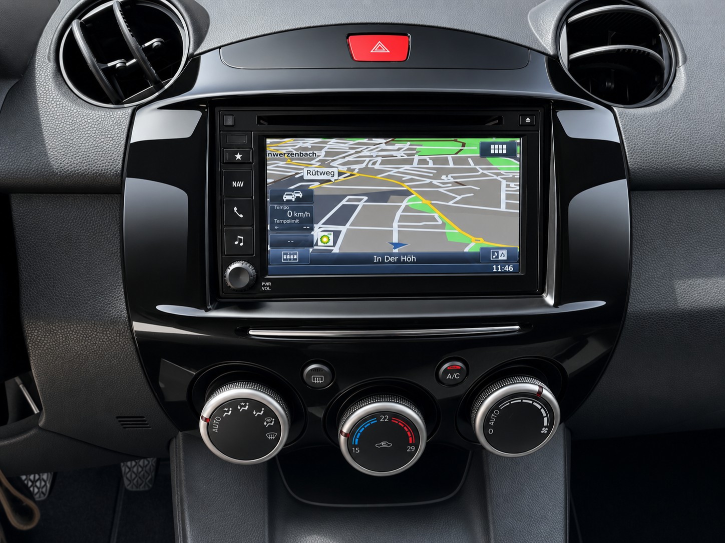 MAZDA 2 1.3i 16V Exclusive-image-10