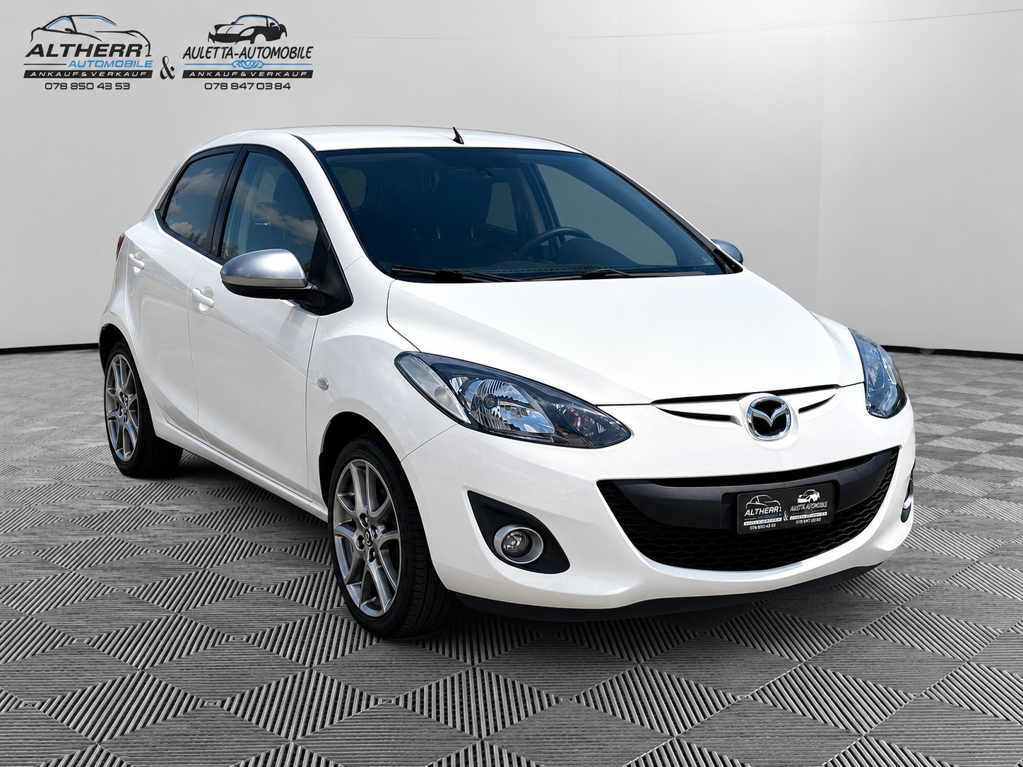 MAZDA 2 1.3i 16V Exclusive-image-8