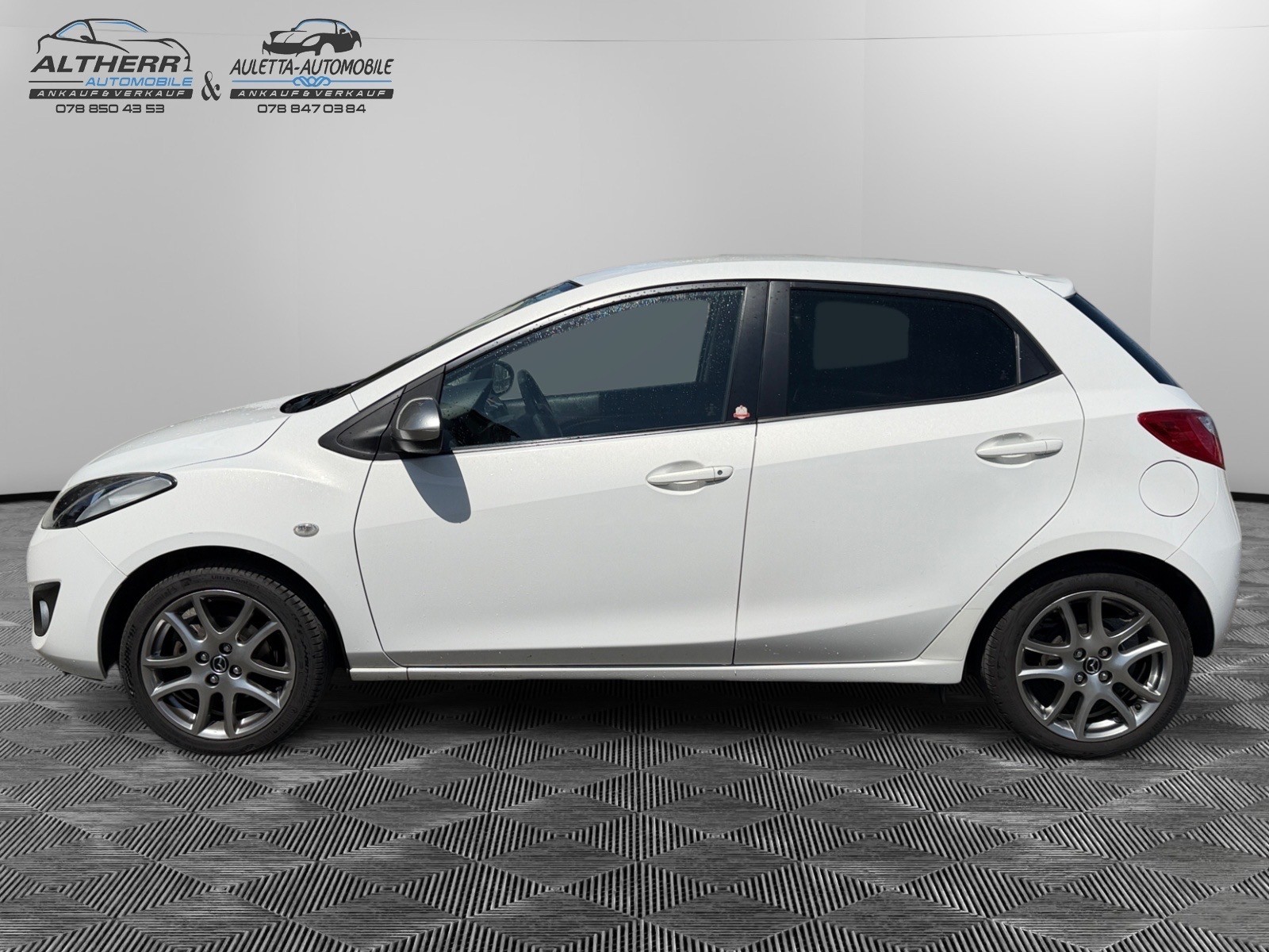 MAZDA 2 1.3i 16V Exclusive-showroom-element-2