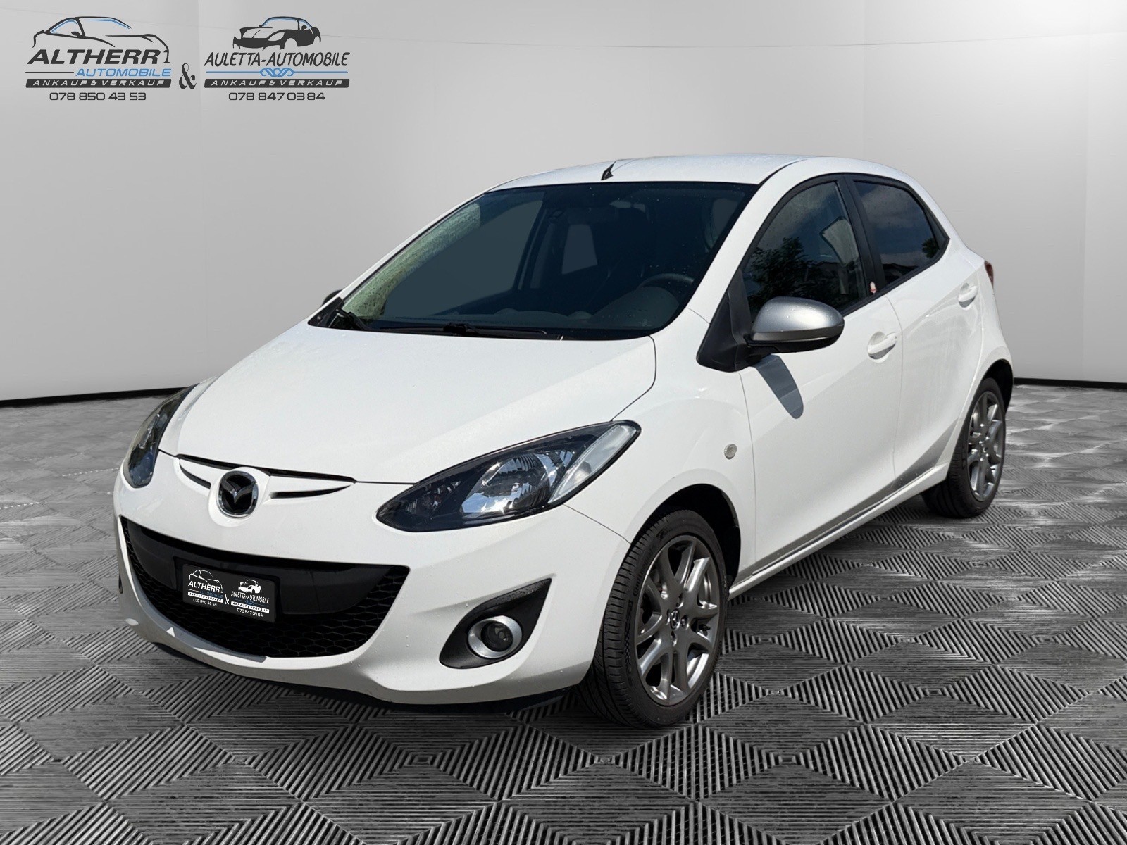 MAZDA 2 1.3i 16V Exclusive-showroom-element-1