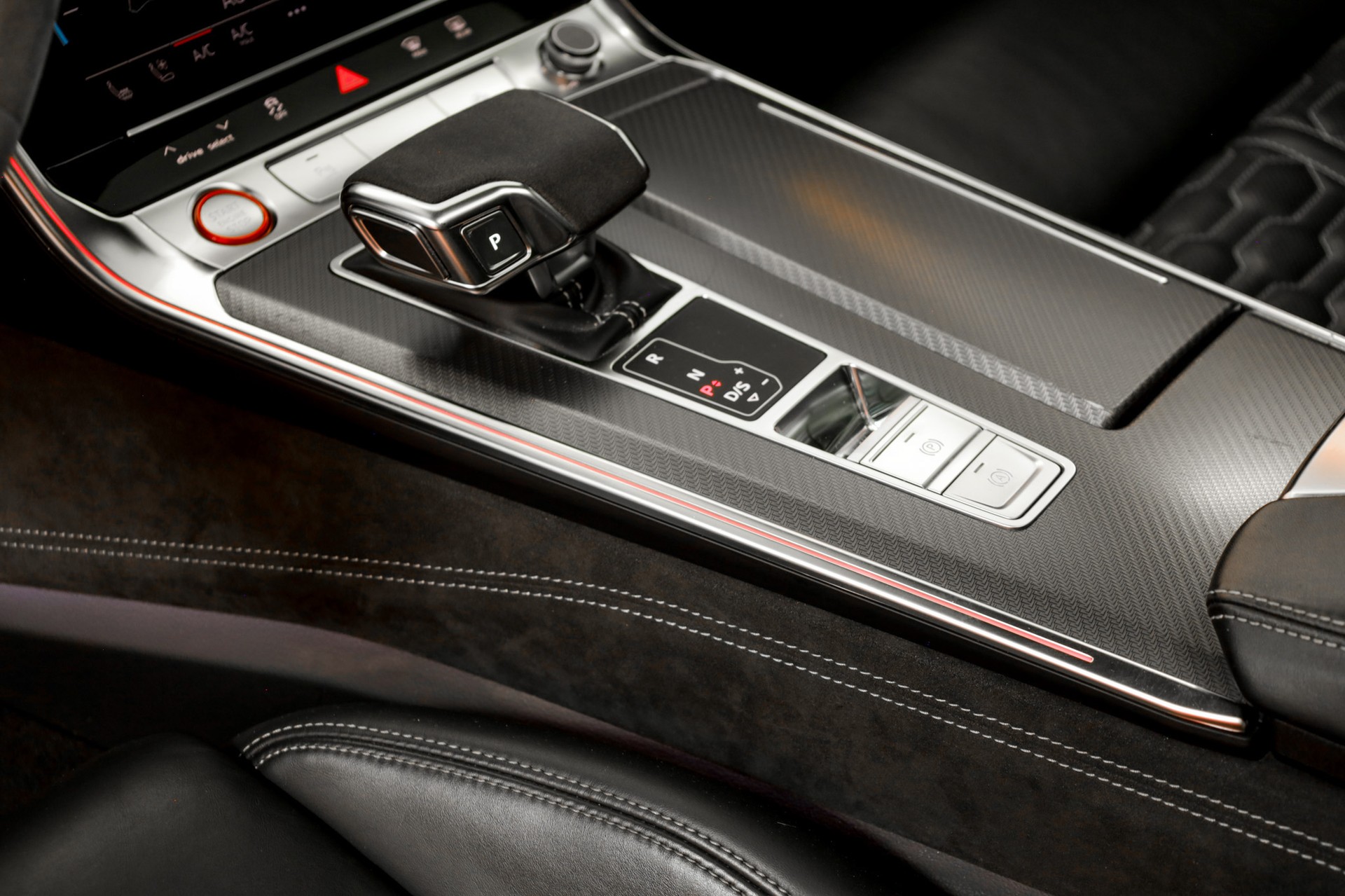 AUDI RS6 Avant 4.0 TFSI V8 quattro-image-18