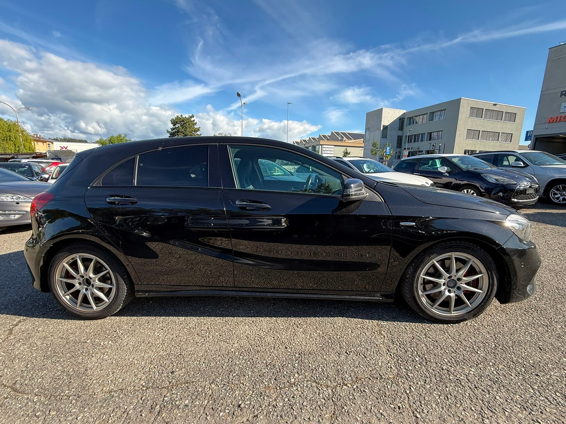 MERCEDES-BENZ A 250 Sport 4Matic 7G-DCT-image-4