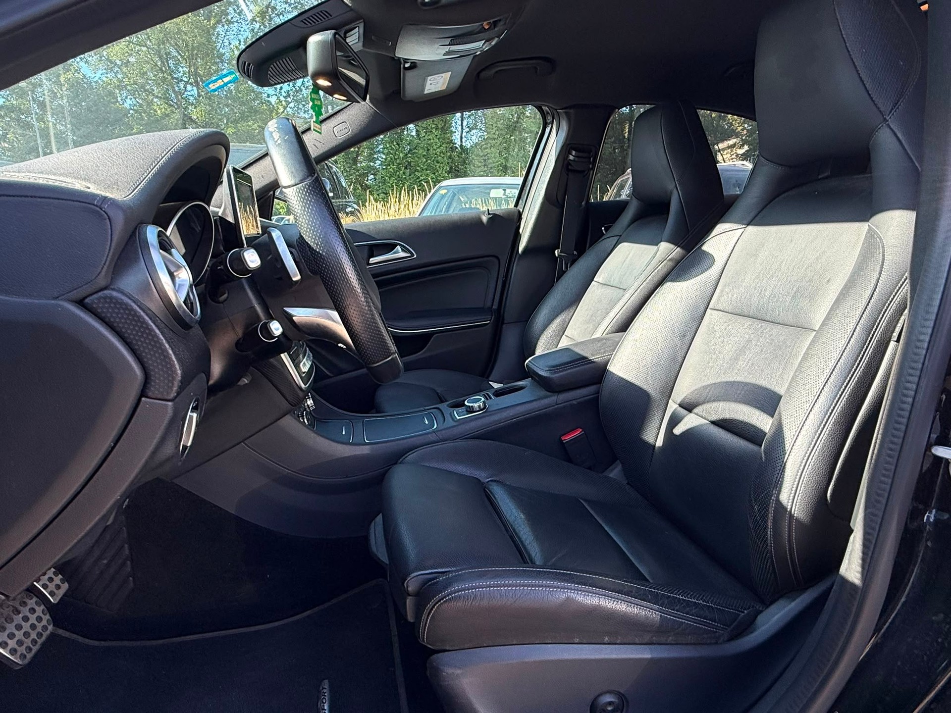 MERCEDES-BENZ A 250 Sport 4Matic 7G-DCT-image-7