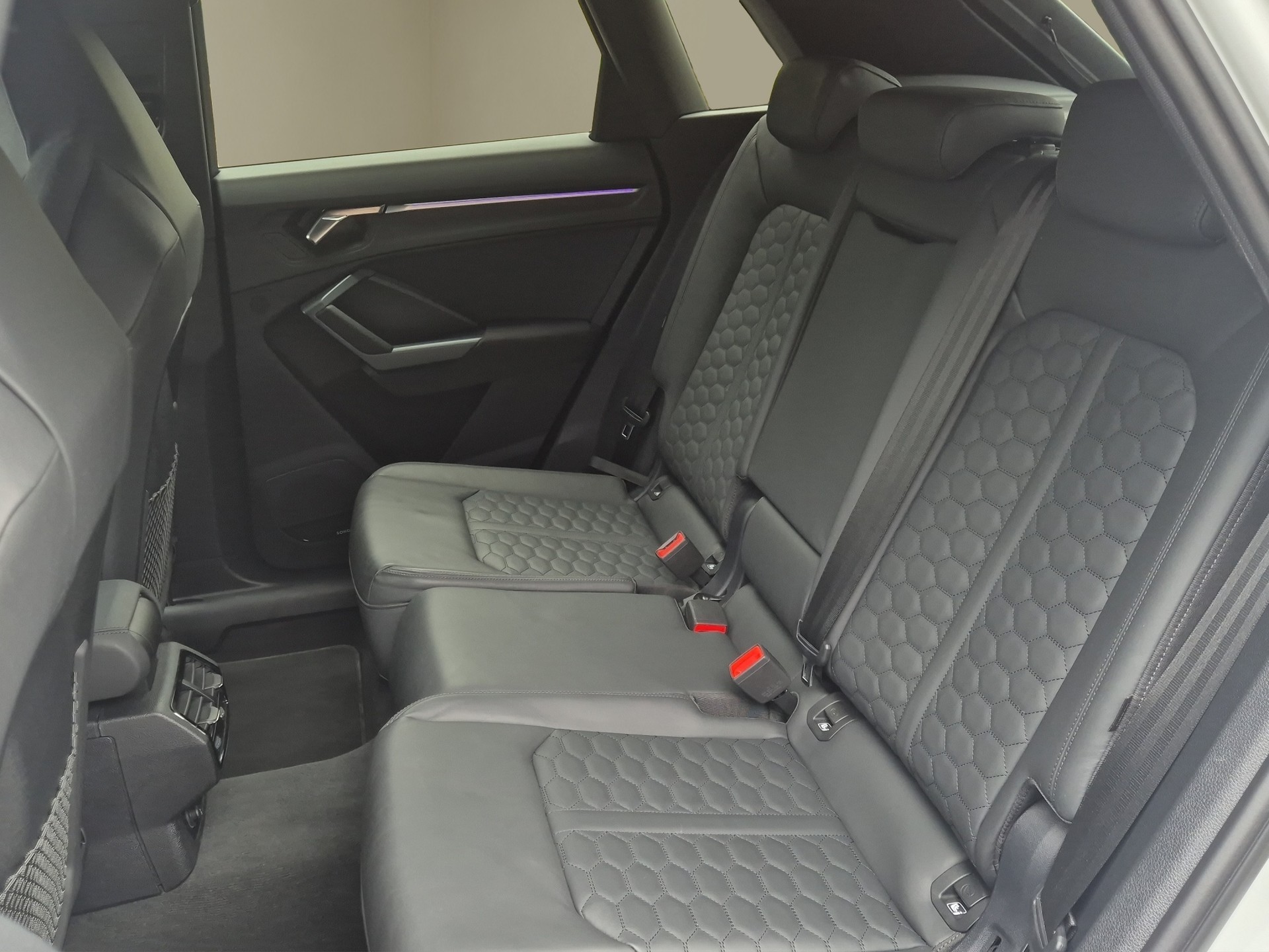 AUDI RS Q3 2.5 TFSI quattro S tronic-image-15