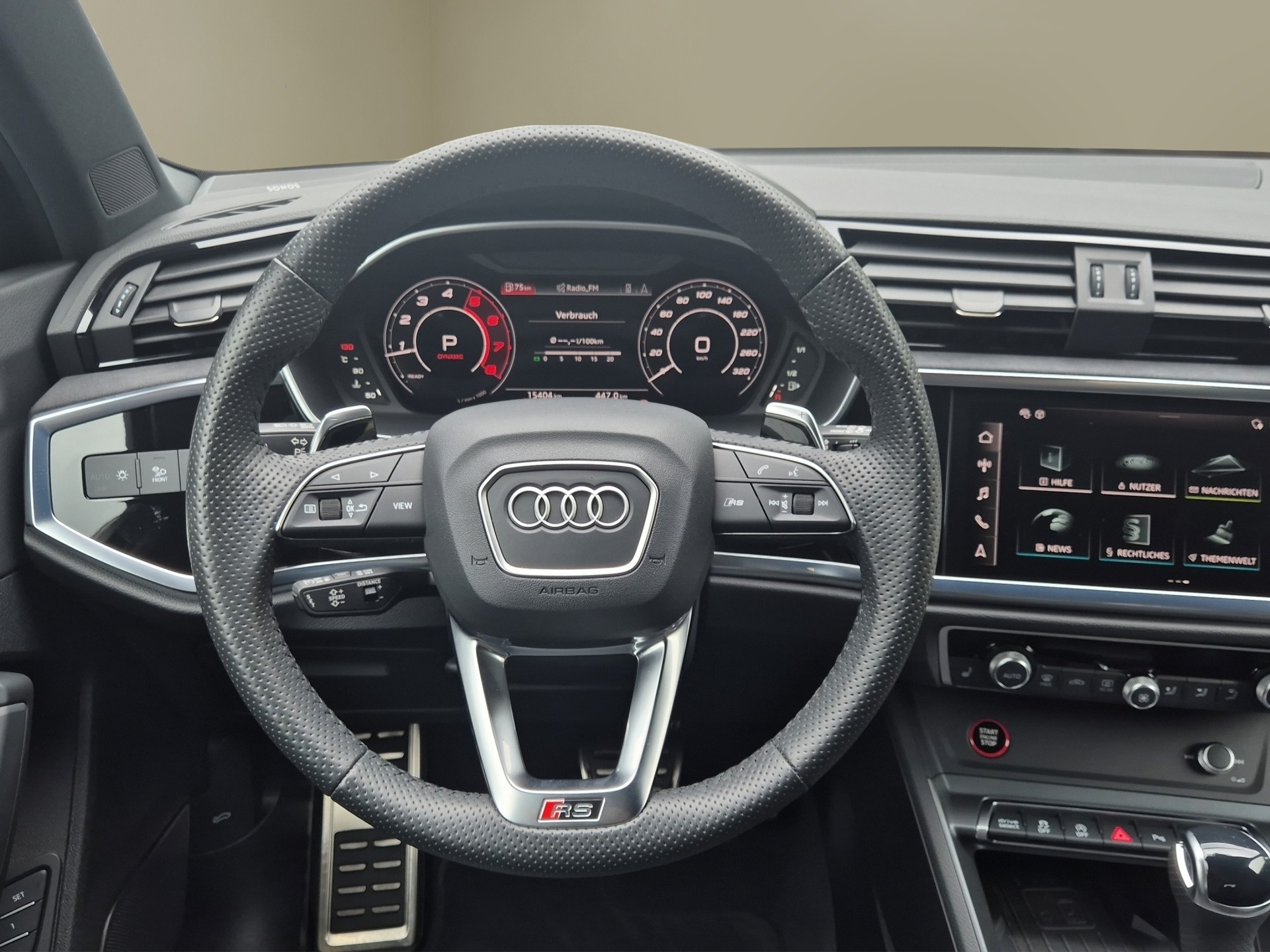 AUDI RS Q3 2.5 TFSI quattro S tronic-image-12