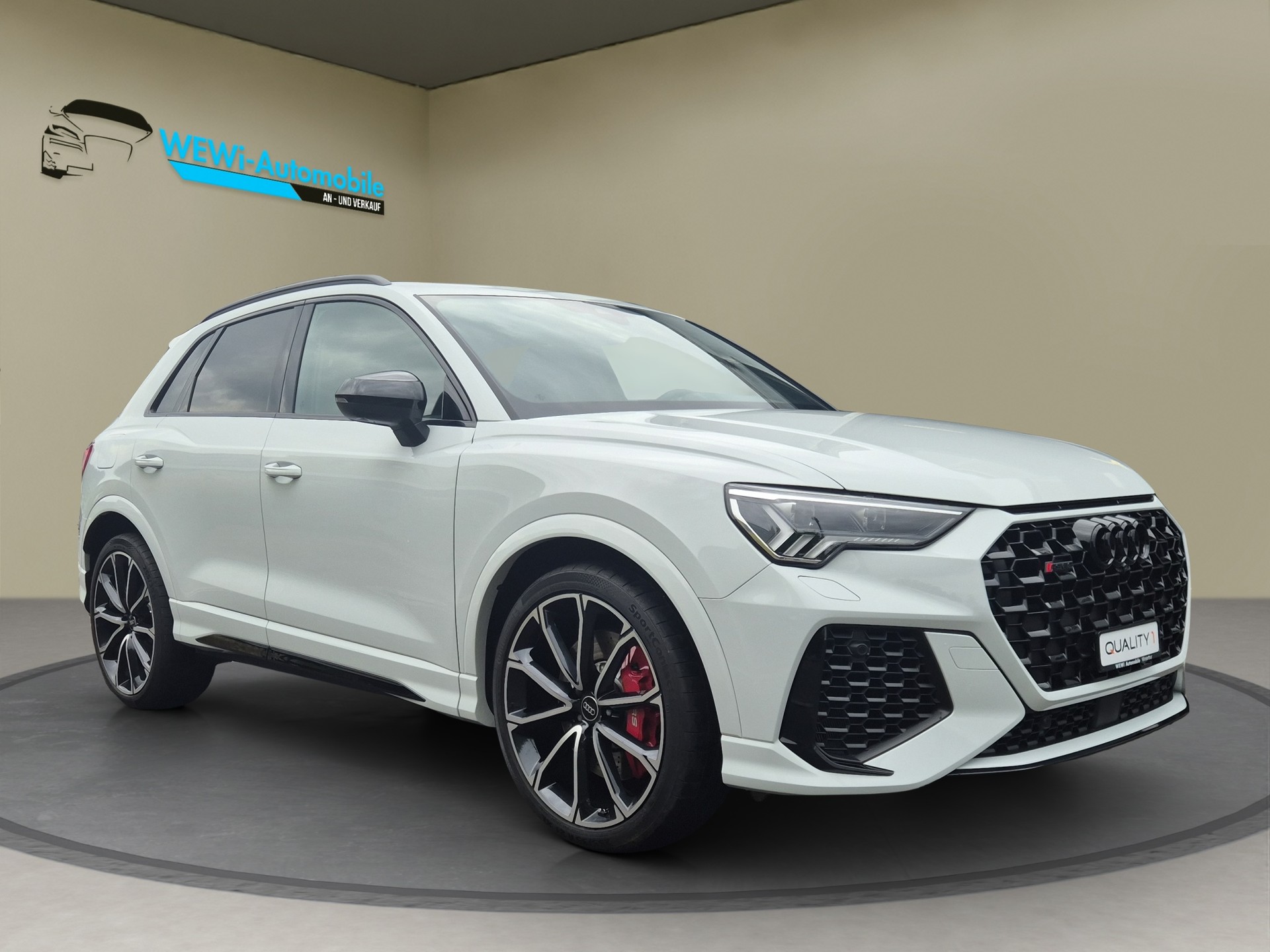 AUDI RS Q3 2.5 TFSI quattro S tronic-image-6