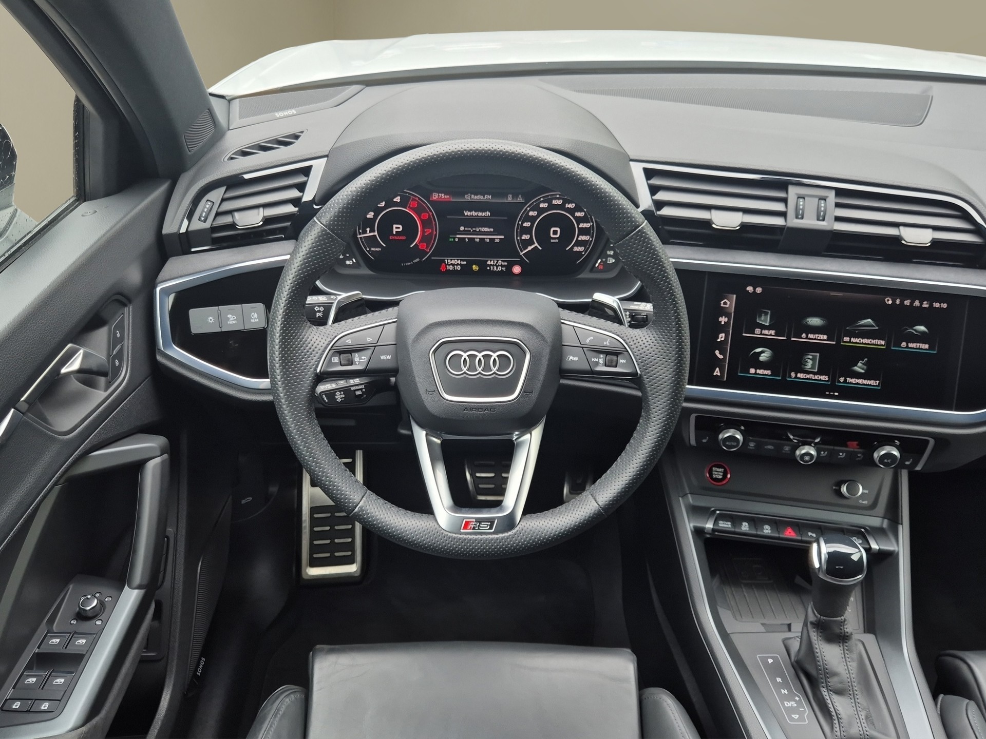 AUDI RS Q3 2.5 TFSI quattro S tronic-image-11