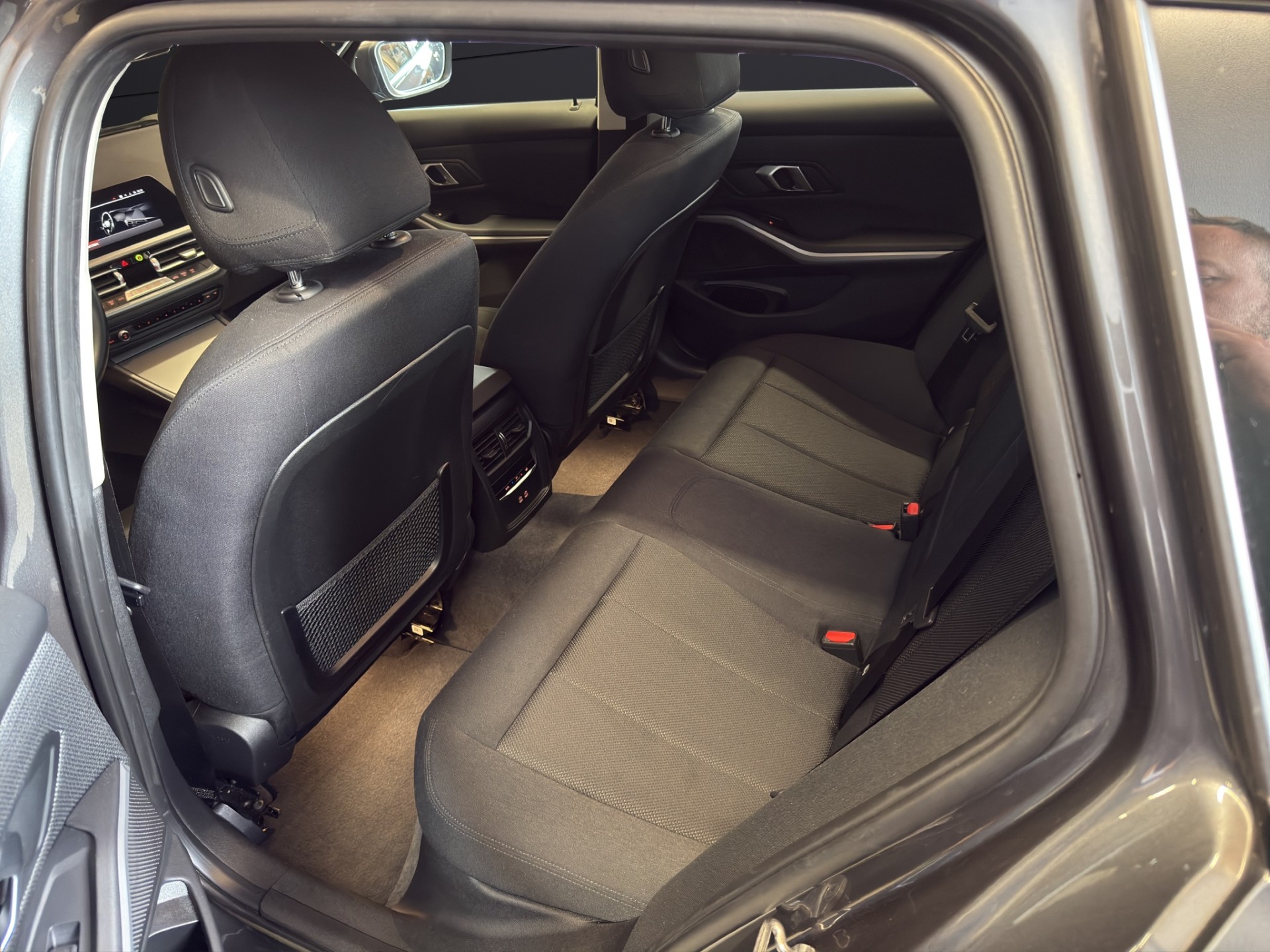 BMW 318d 48V Touring Sport Line Steptronic-image-10