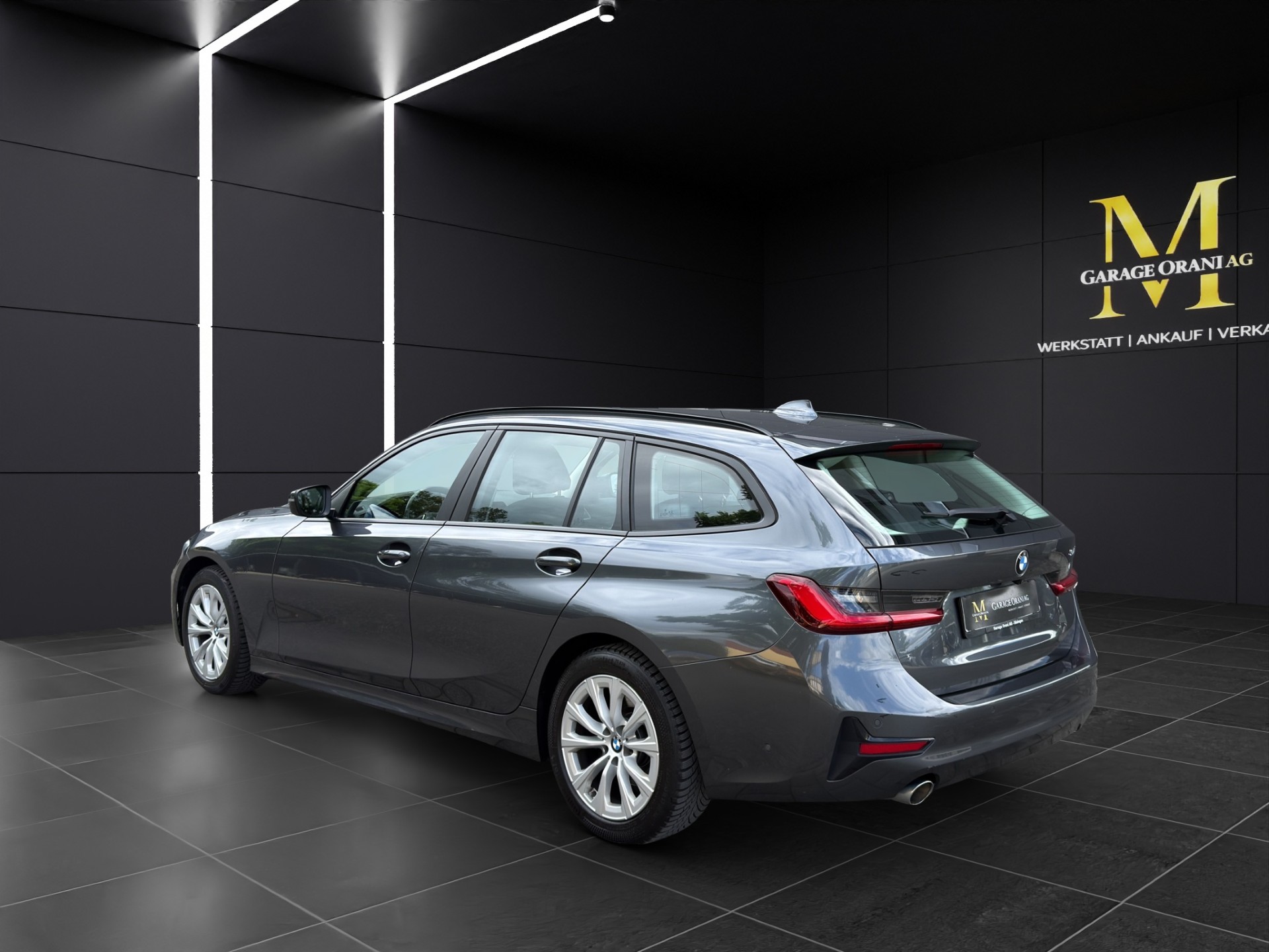 BMW 318d 48V Touring Sport Line Steptronic-image-2