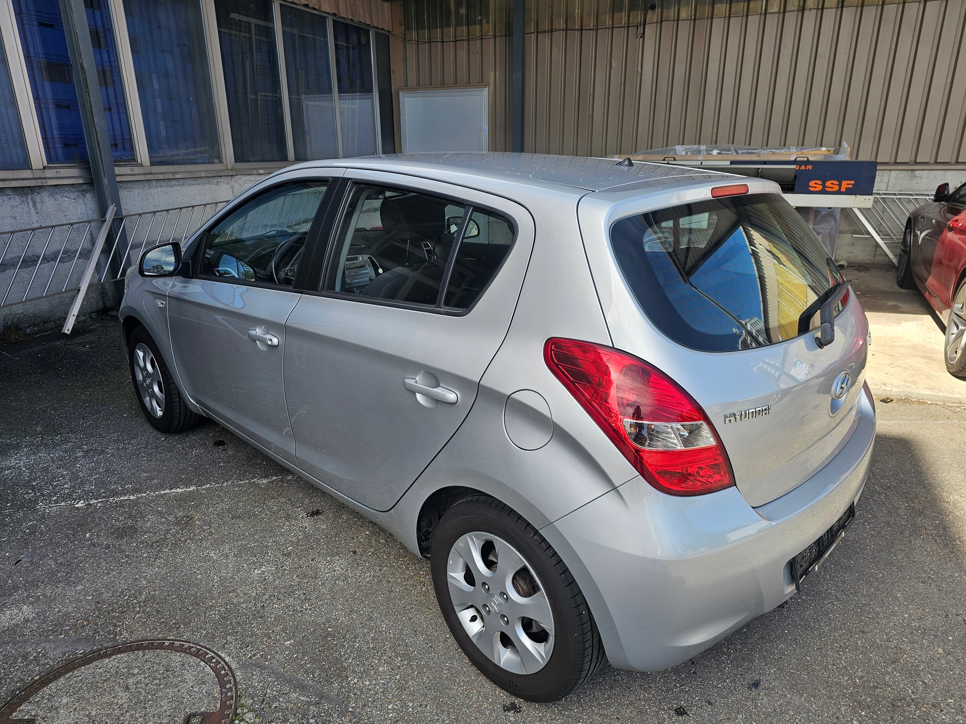 HYUNDAI i20 1.4 Style-image-4