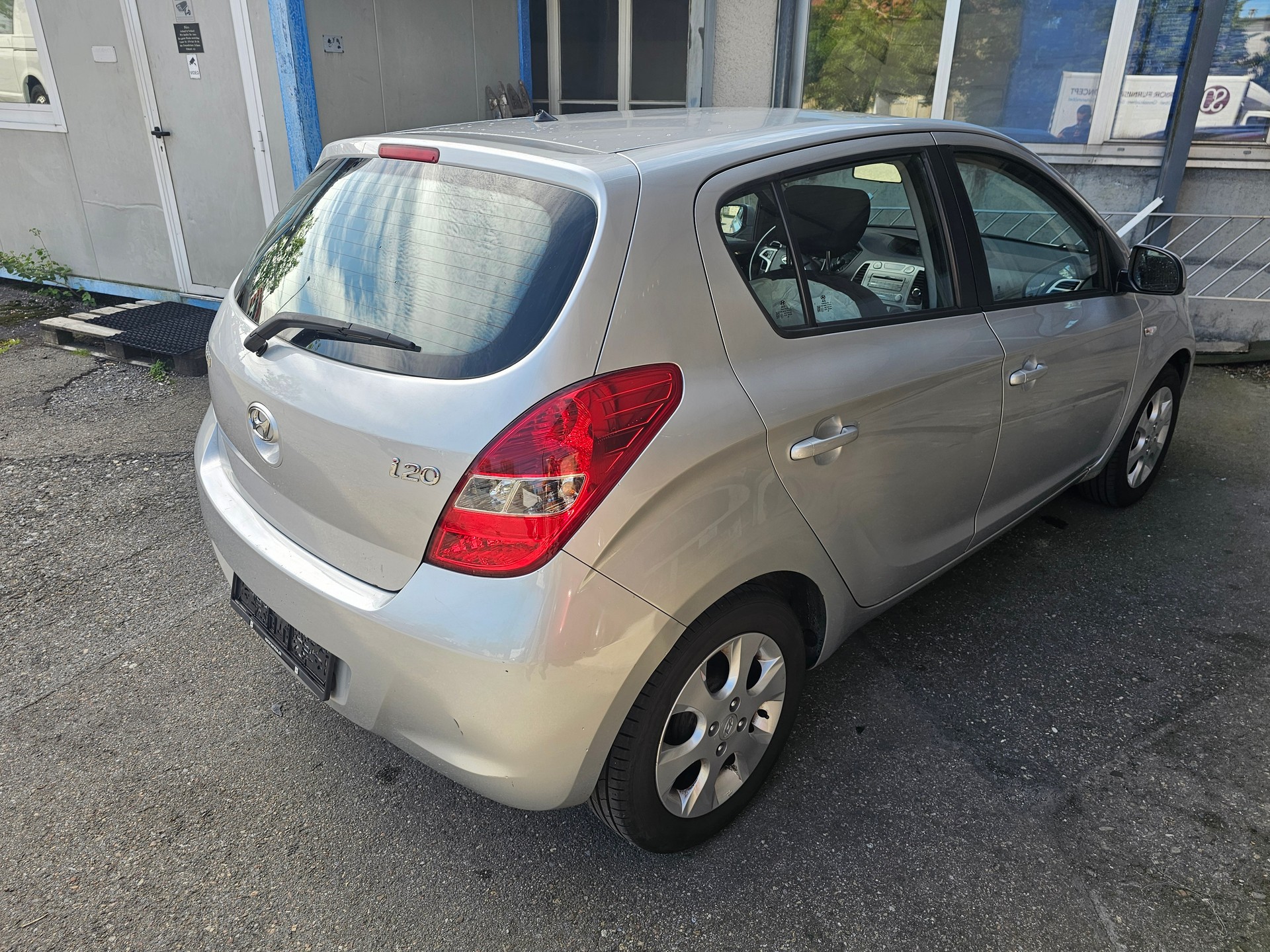 HYUNDAI i20 1.4 Style-image-3