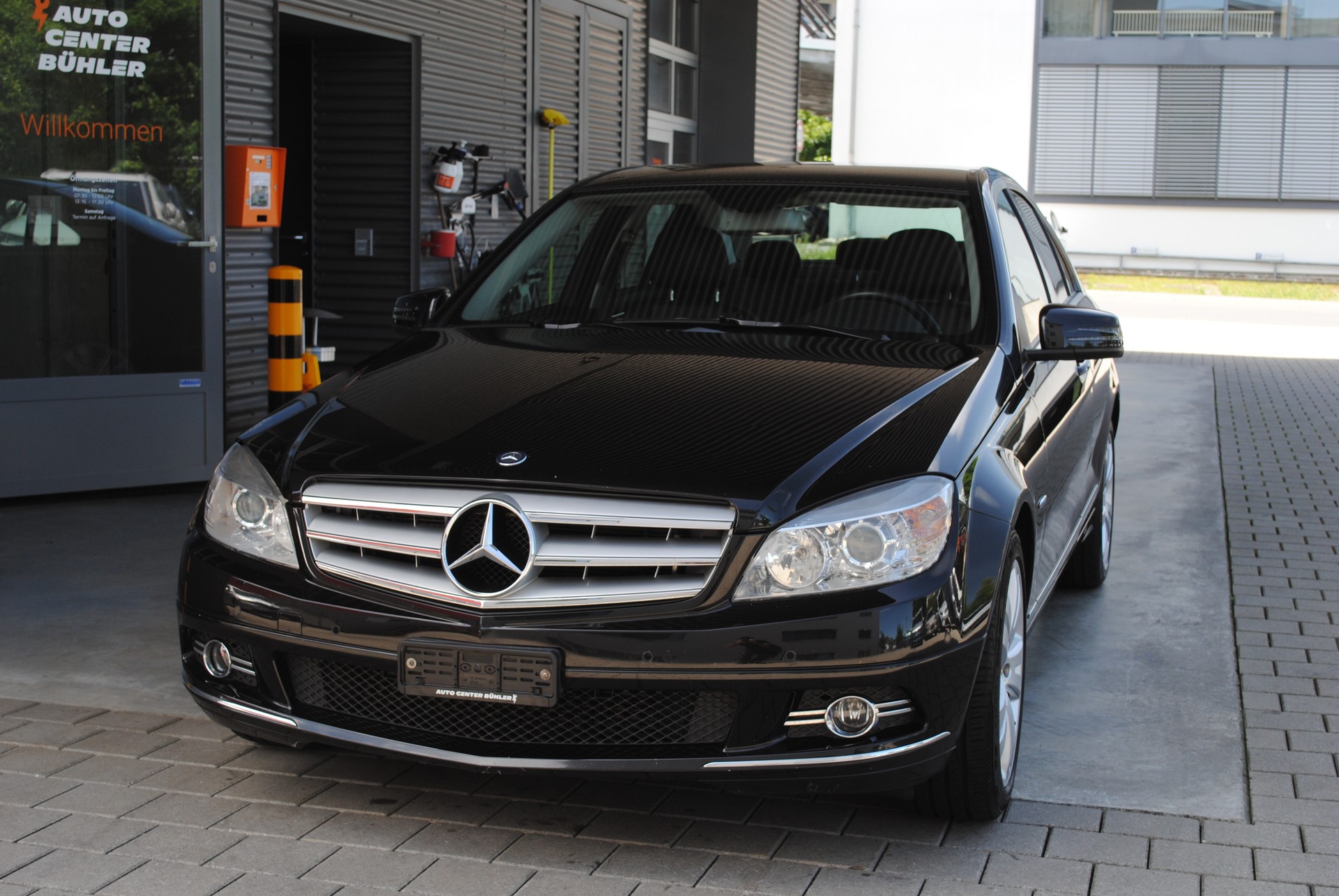MERCEDES-BENZ C 180 Kompressor BlueEff. Avantgarde Aut.-image-1