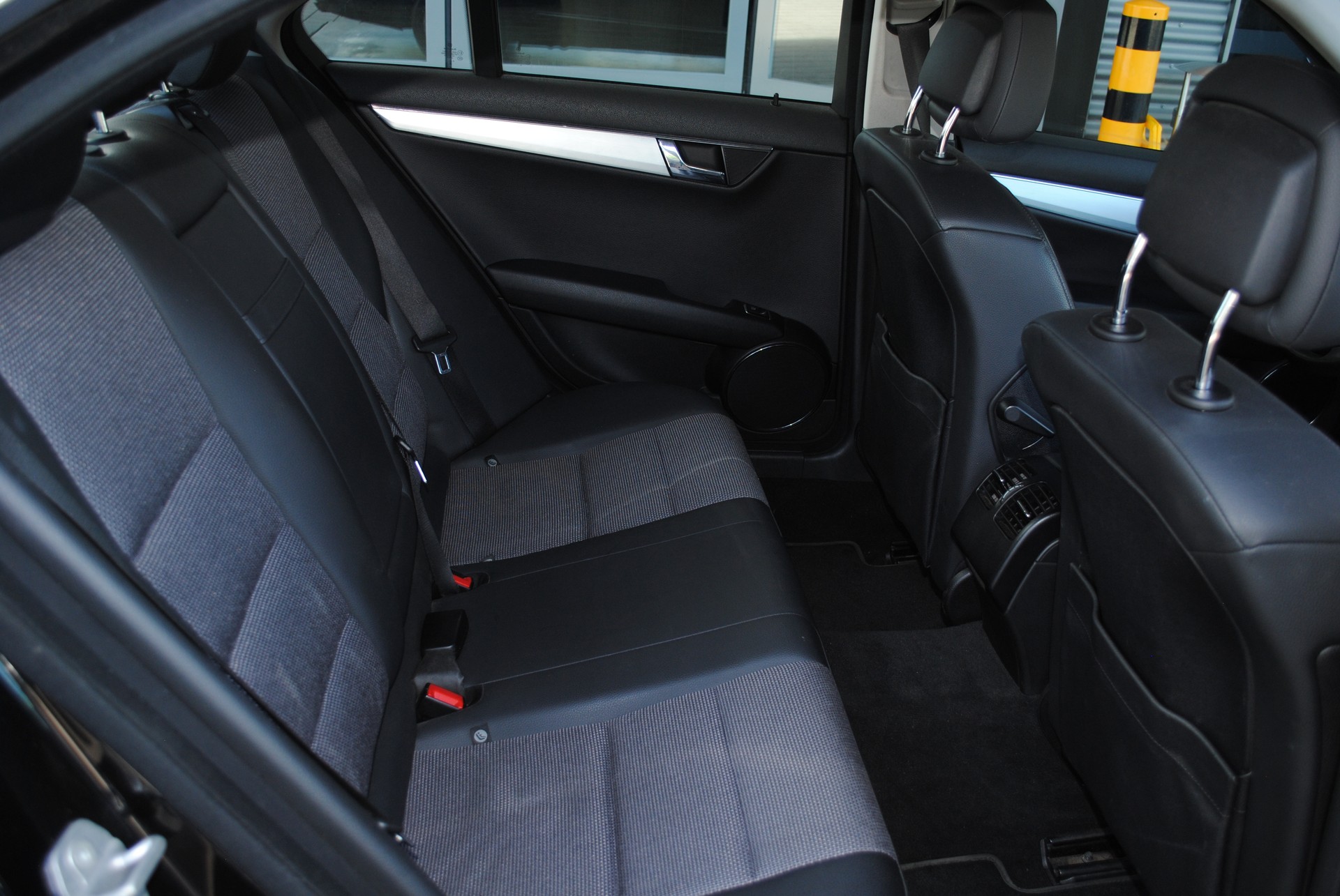 MERCEDES-BENZ C 180 Kompressor BlueEff. Avantgarde Aut.-image-12