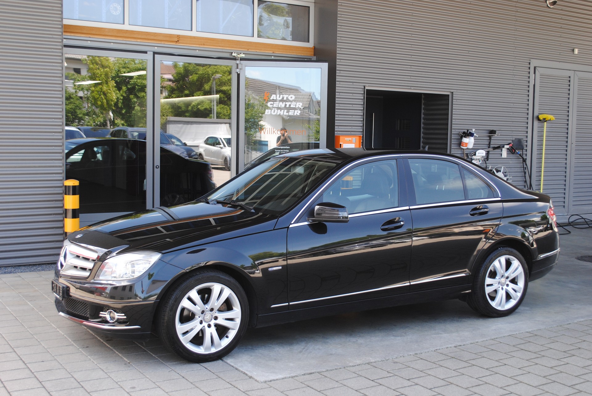MERCEDES-BENZ C 180 Kompressor BlueEff. Avantgarde Aut.-image-2