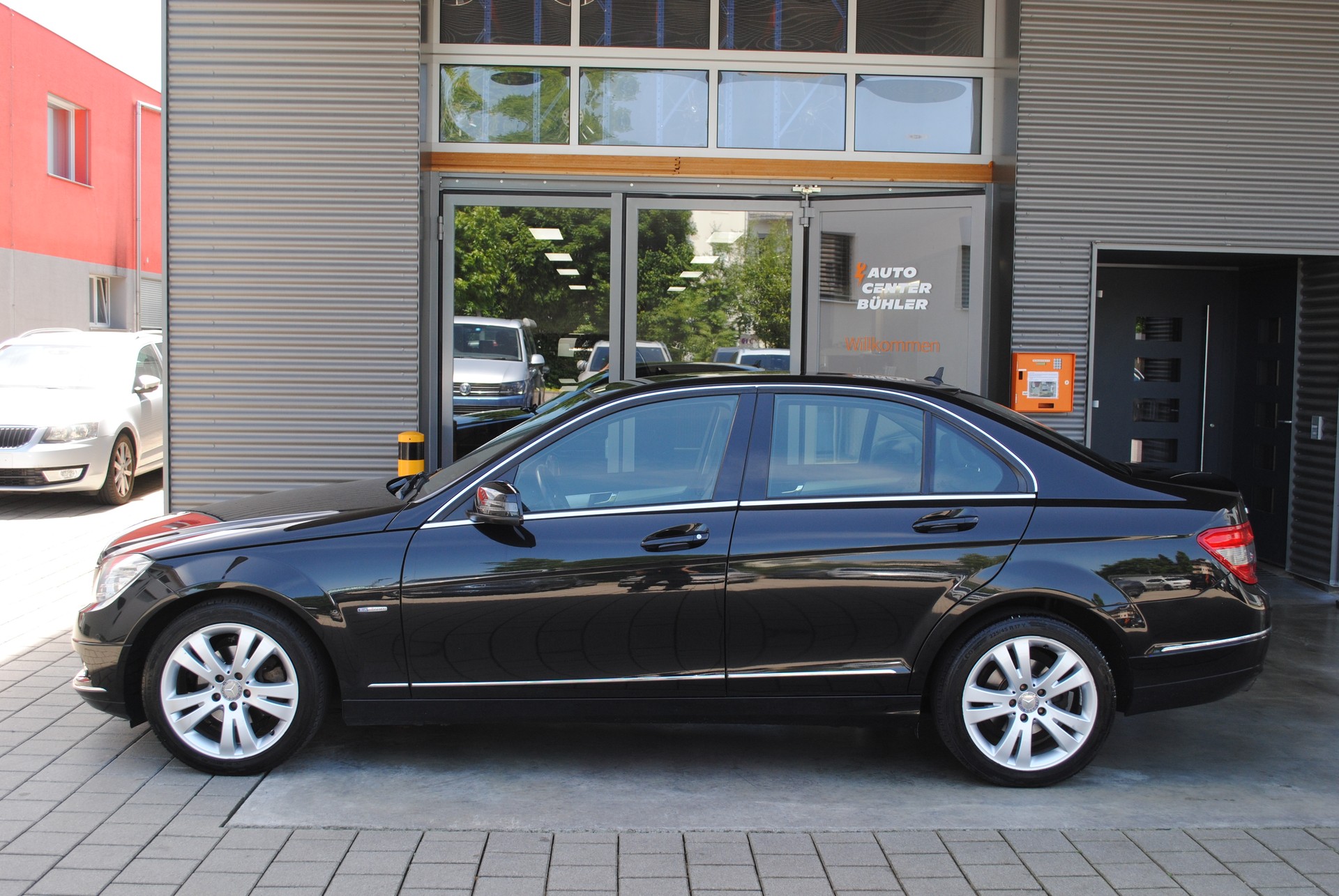 MERCEDES-BENZ C 180 Kompressor BlueEff. Avantgarde Aut.-image-3