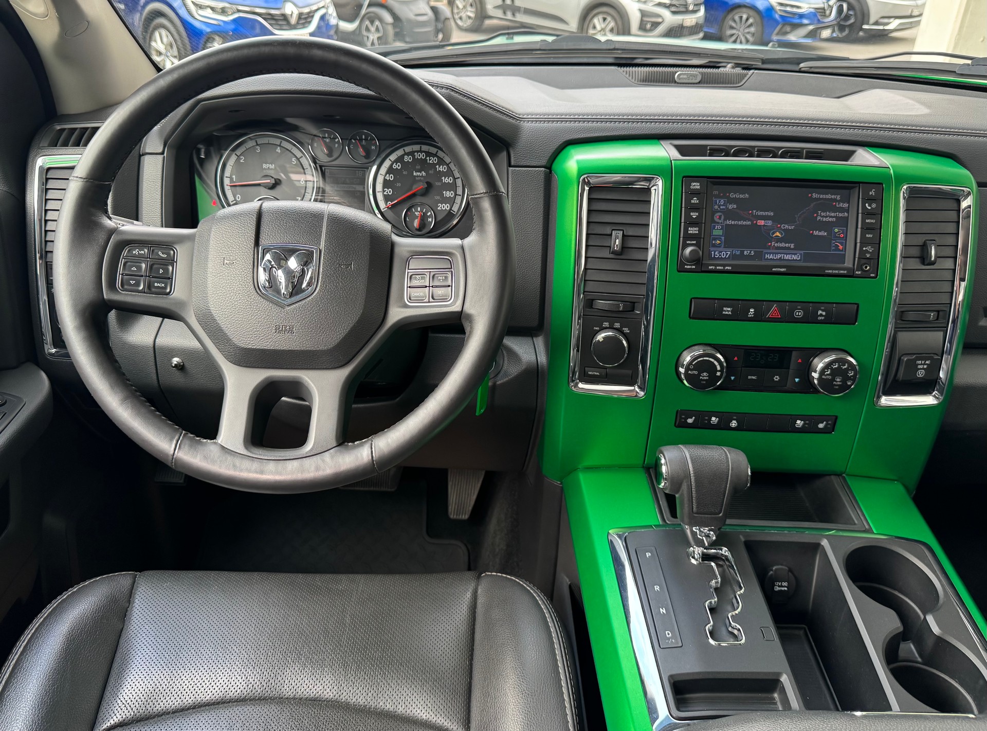 DODGE Ram 1500 Crew Cab 5.7l V8 Laremie-image-12