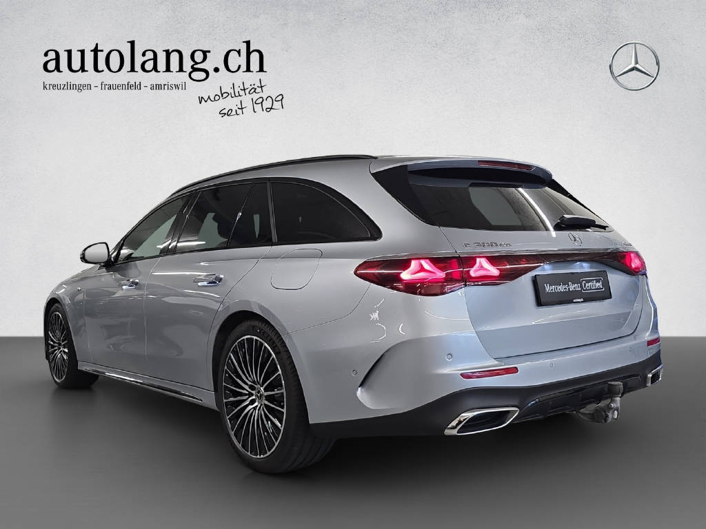 MERCEDES-BENZ E 300 de AMG Line 4Matic T-Modell-image-2