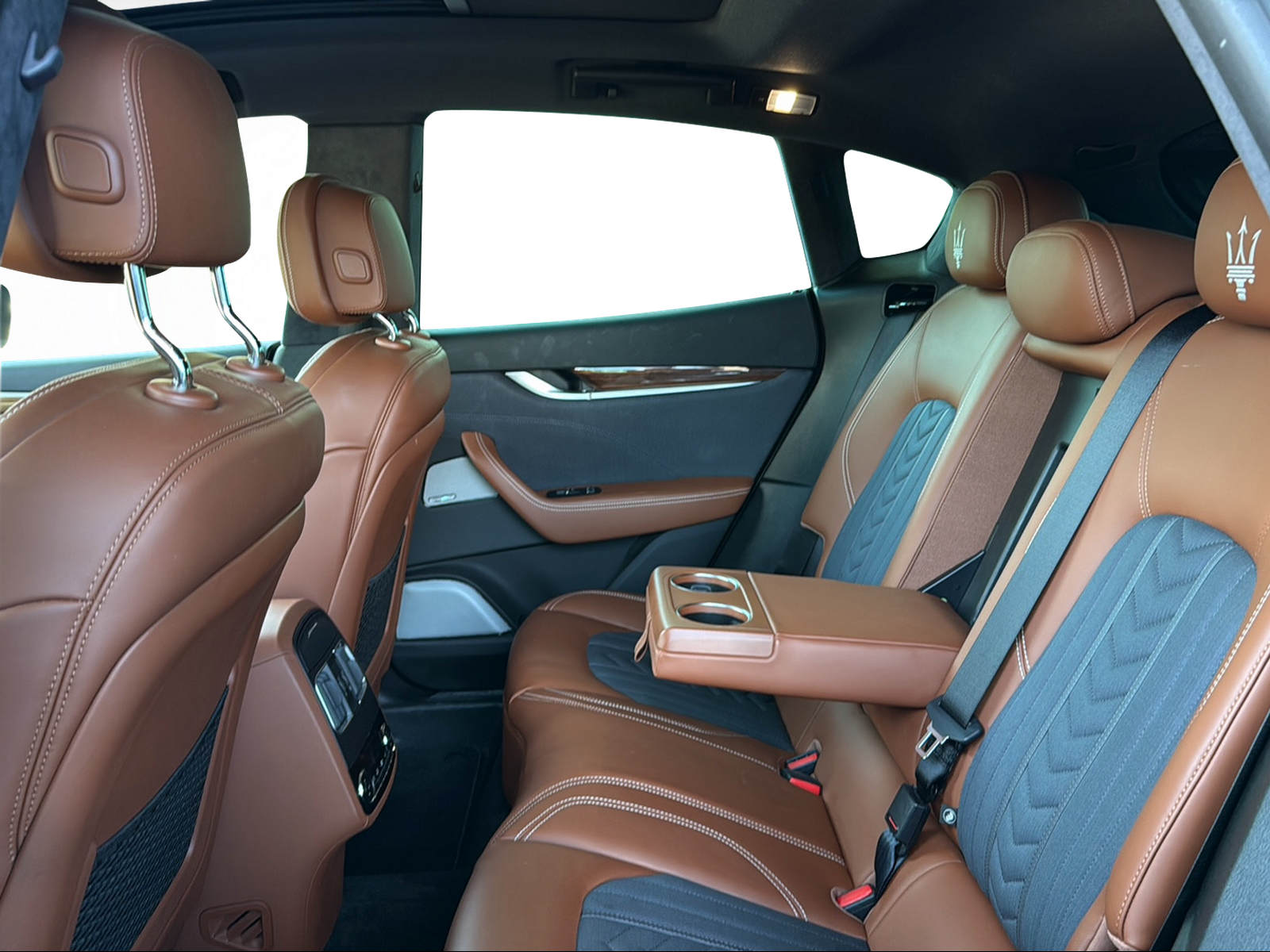 MASERATI Levante S 3.0 V6 GranLusso Automatica MY18-image-11