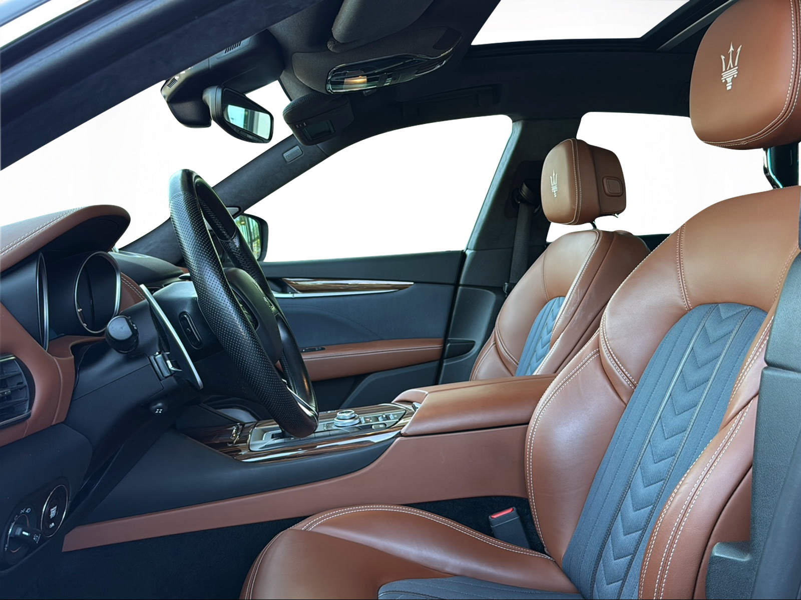 MASERATI Levante S 3.0 V6 GranLusso Automatica MY18-image-1
